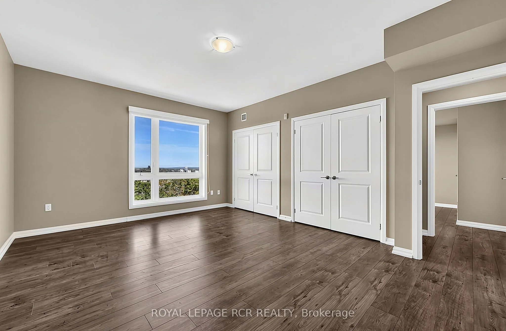 302 Essa Road #502
