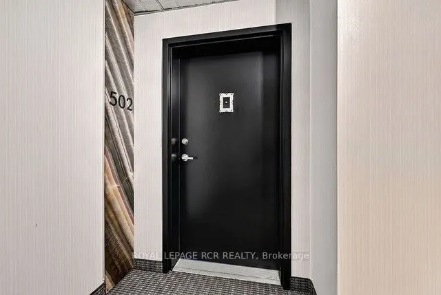 302 Essa Road #502