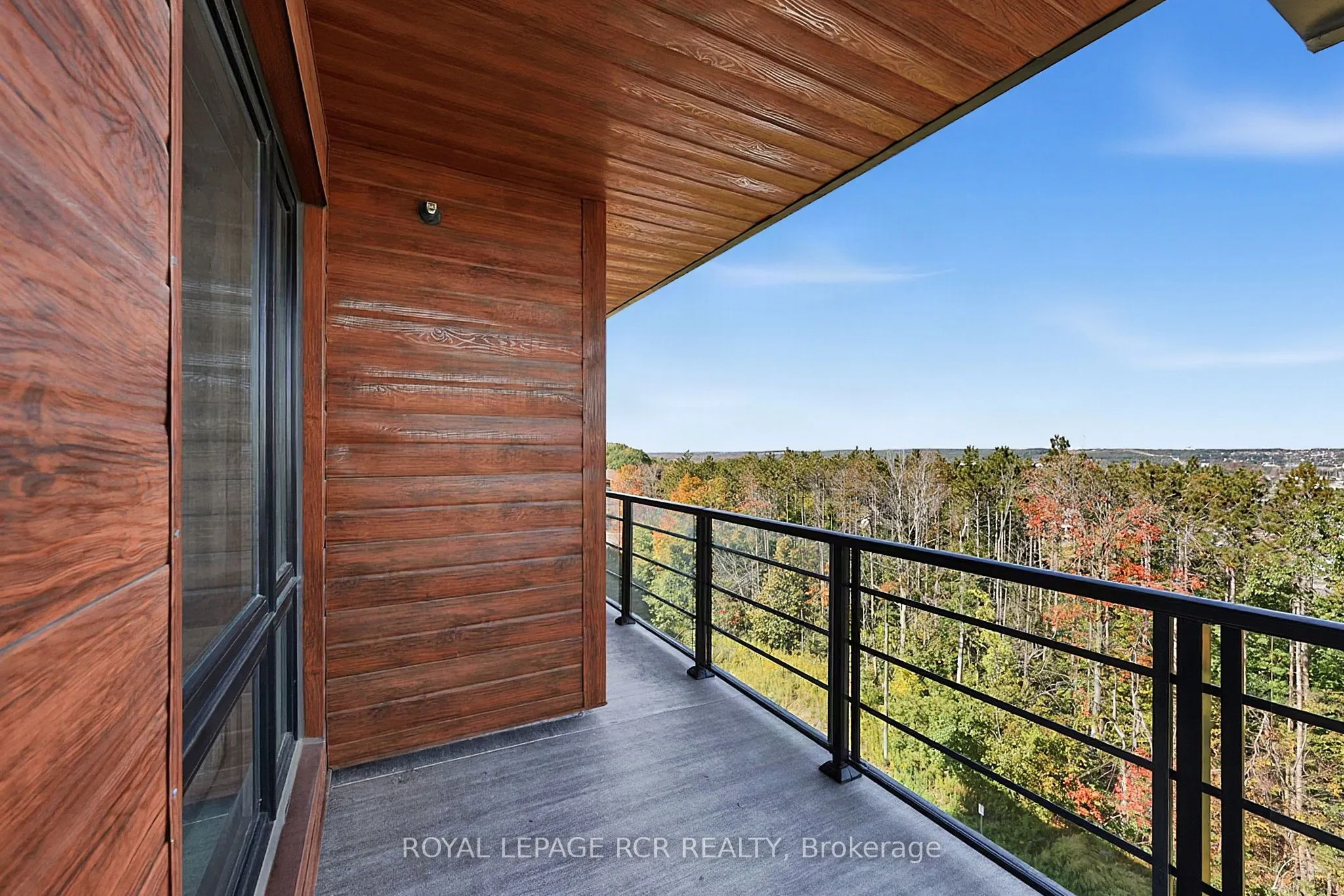 302 Essa Road #502