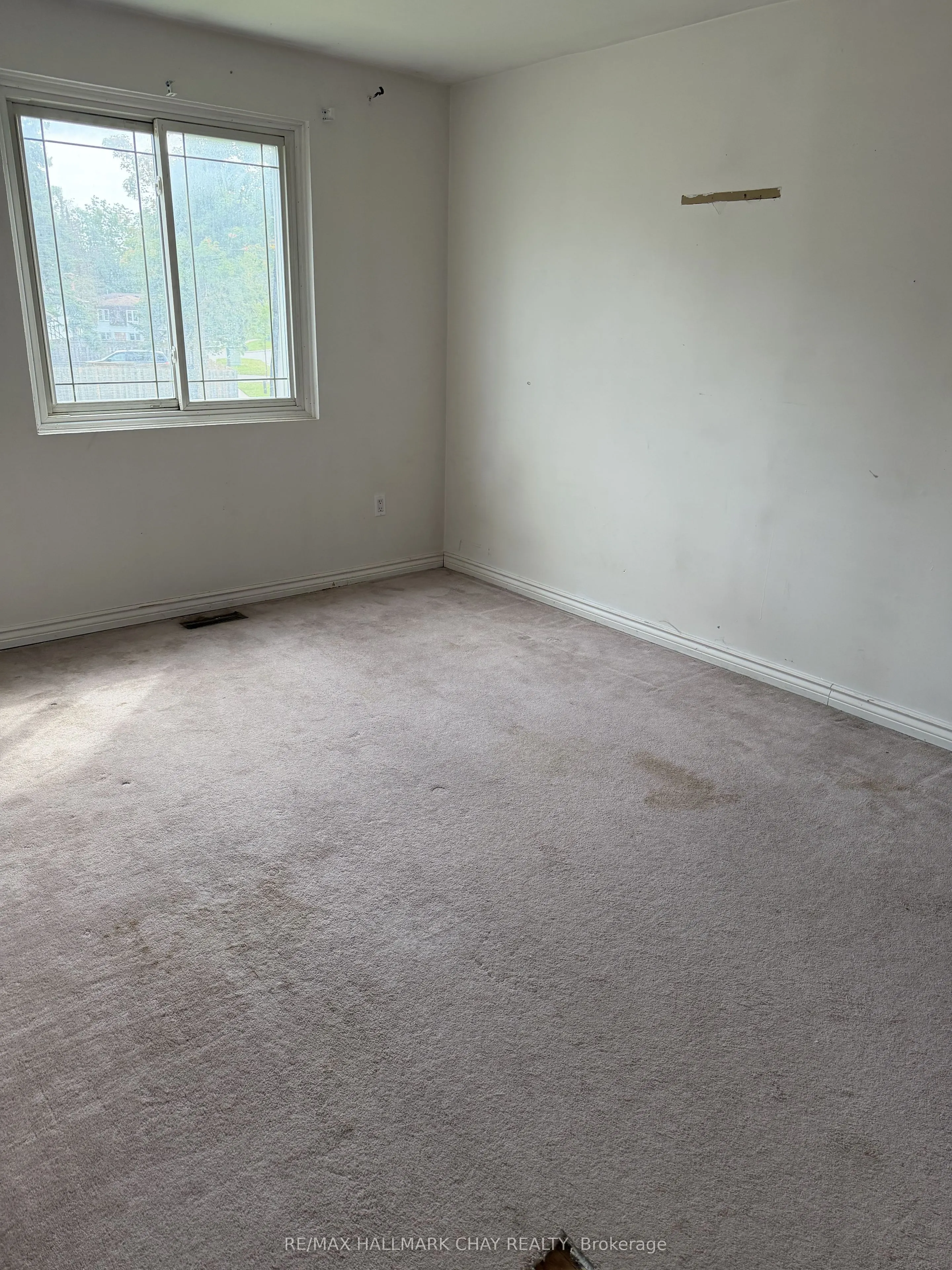 2 BIRCHWOOD Drive