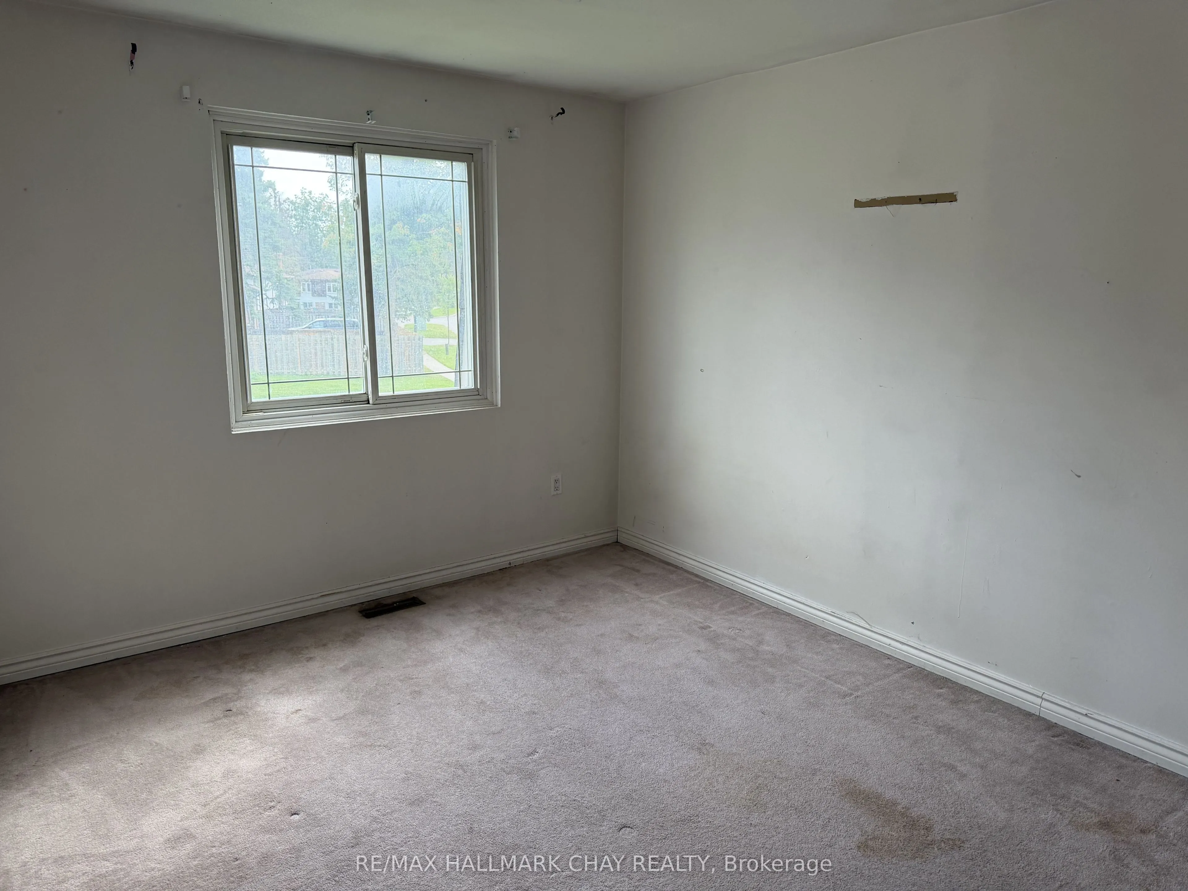 2 BIRCHWOOD Drive