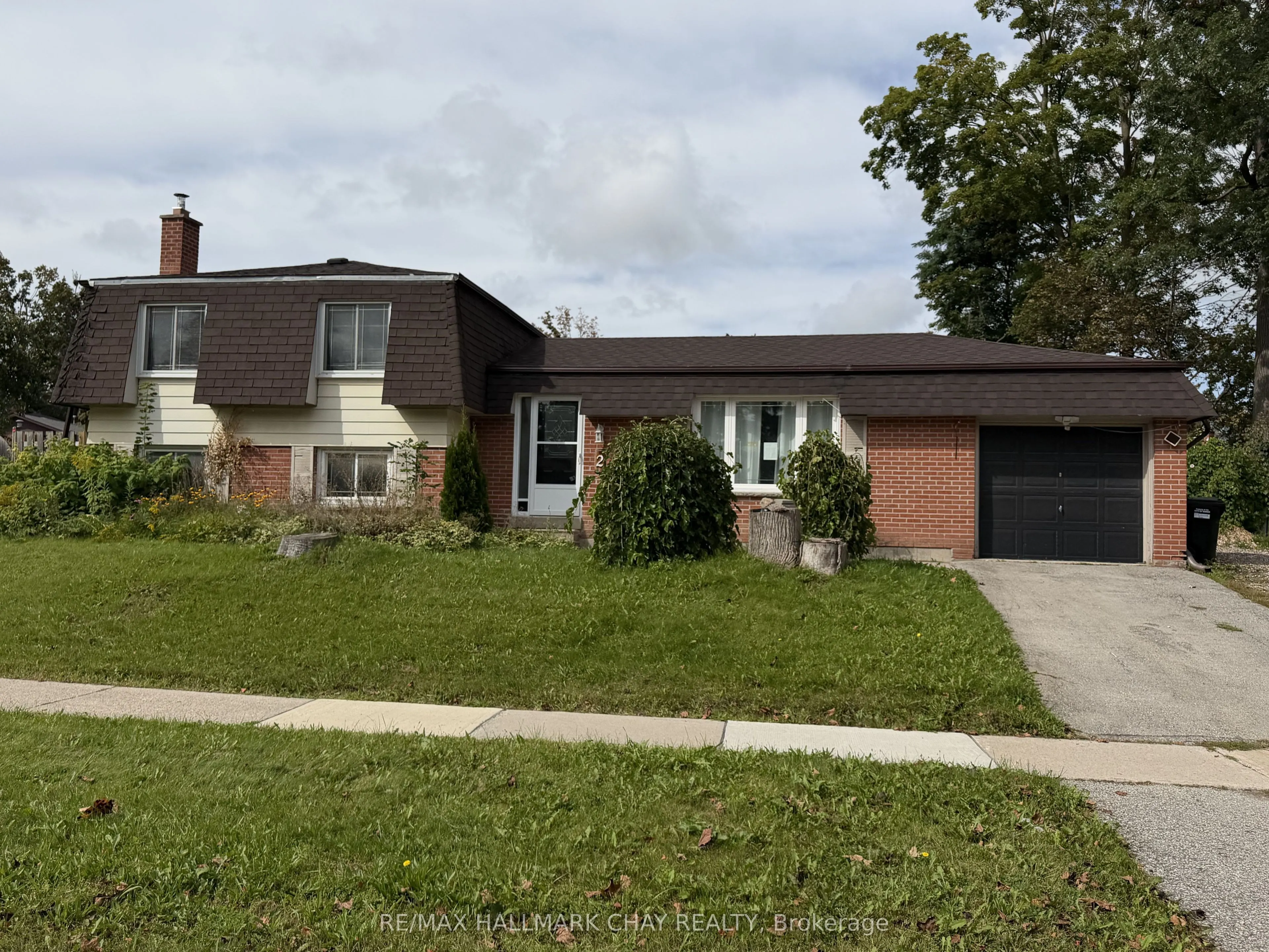 2 BIRCHWOOD Drive