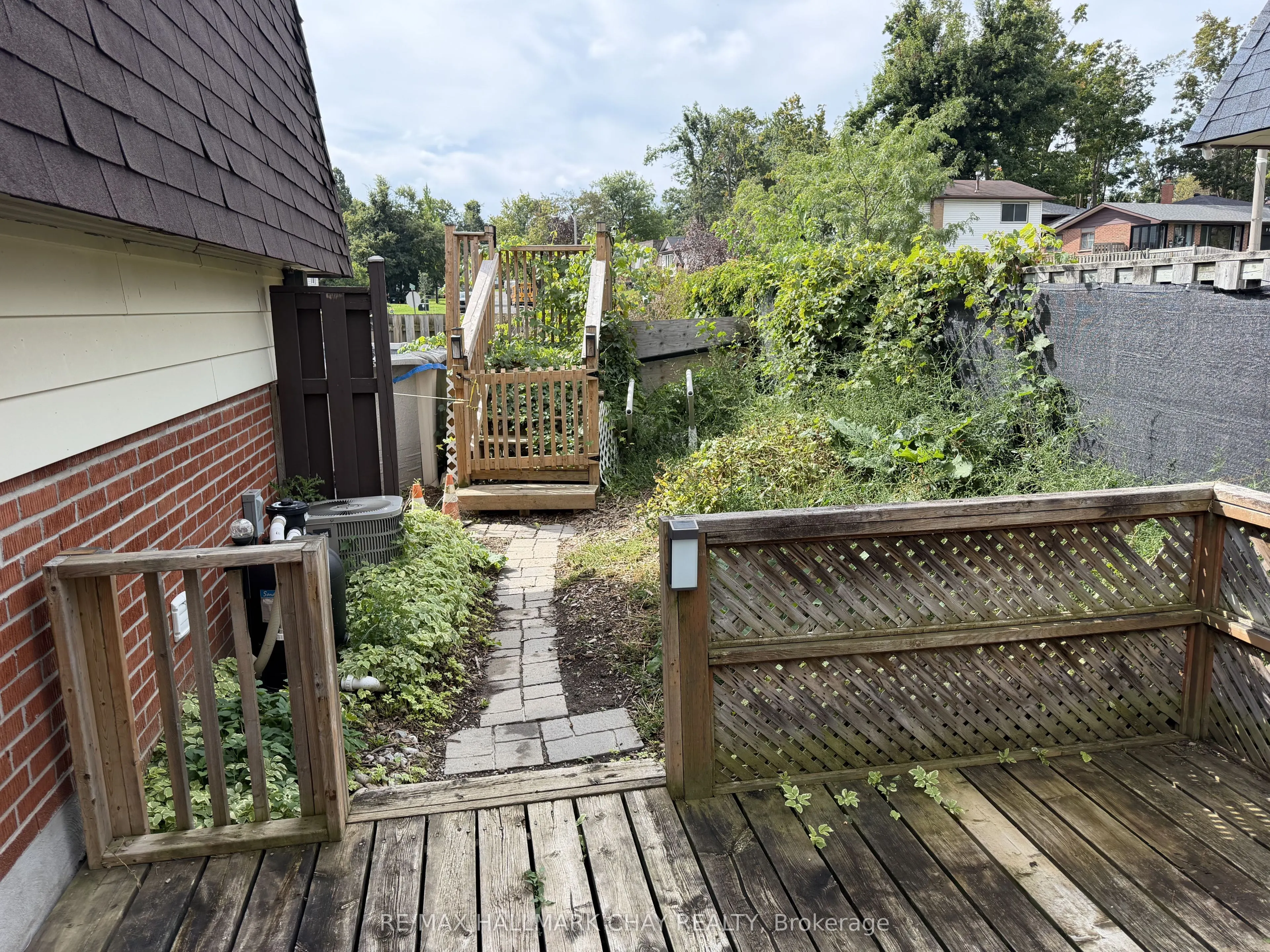 2 BIRCHWOOD Drive