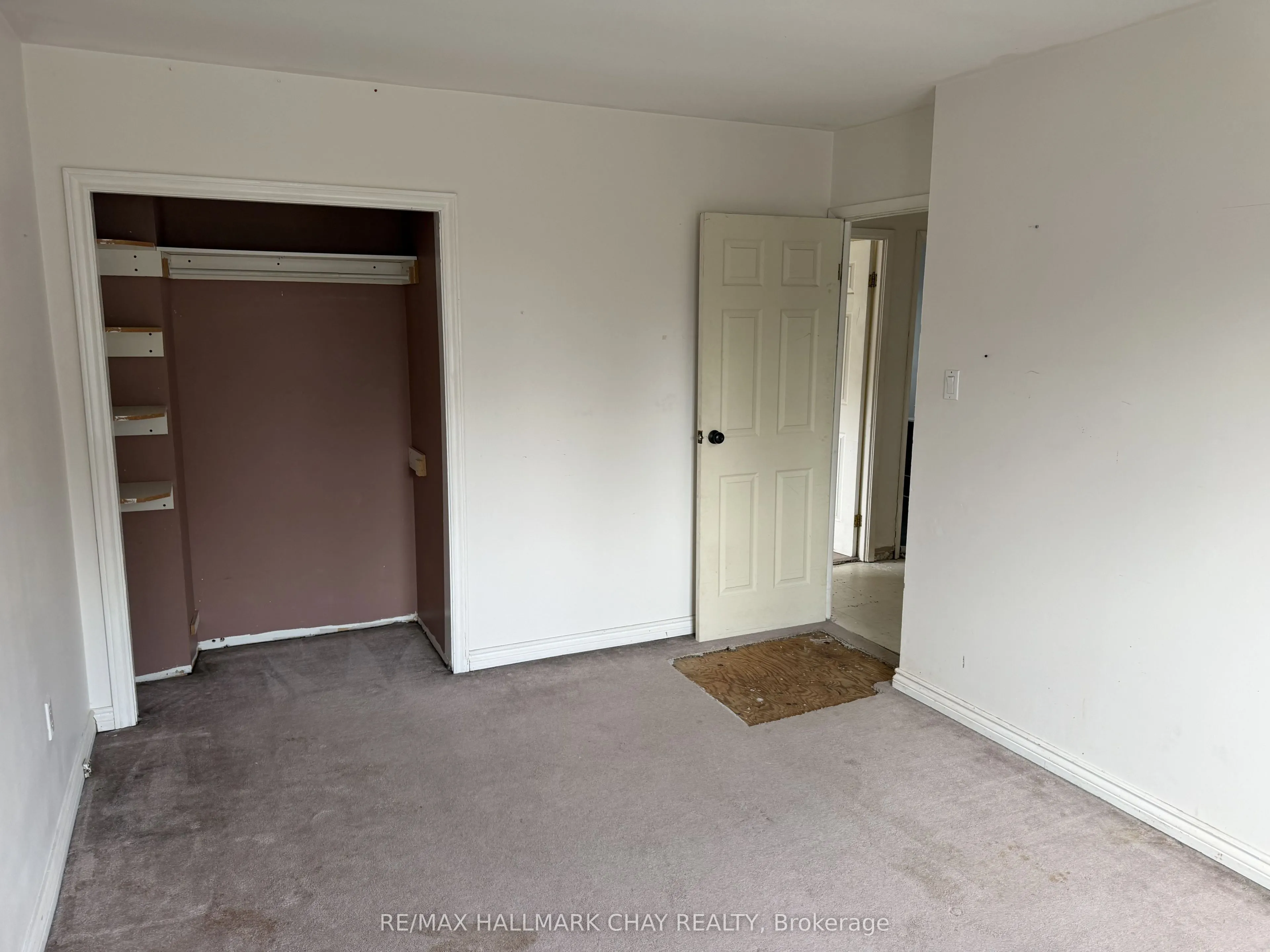 2 BIRCHWOOD Drive