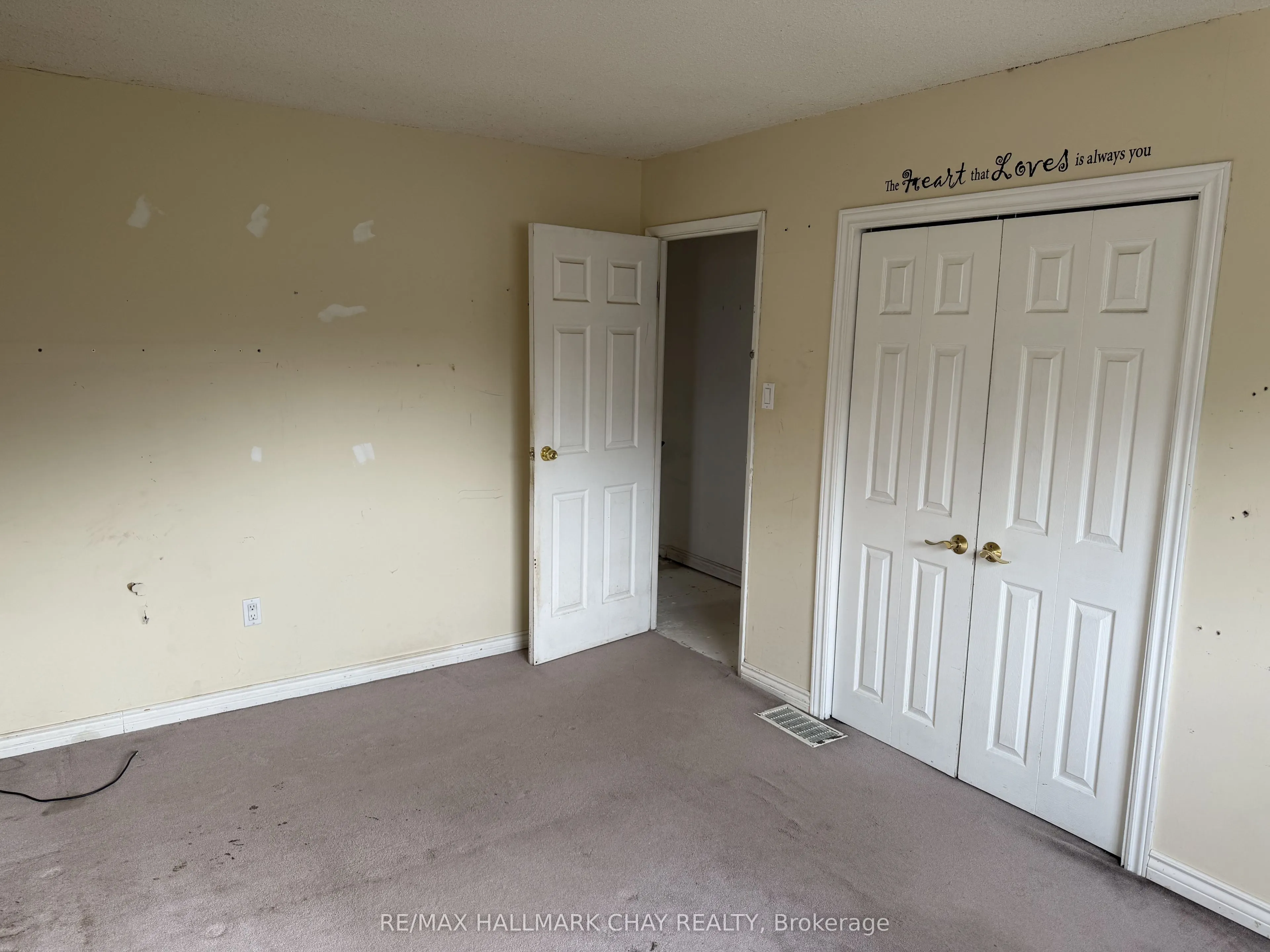 2 BIRCHWOOD Drive