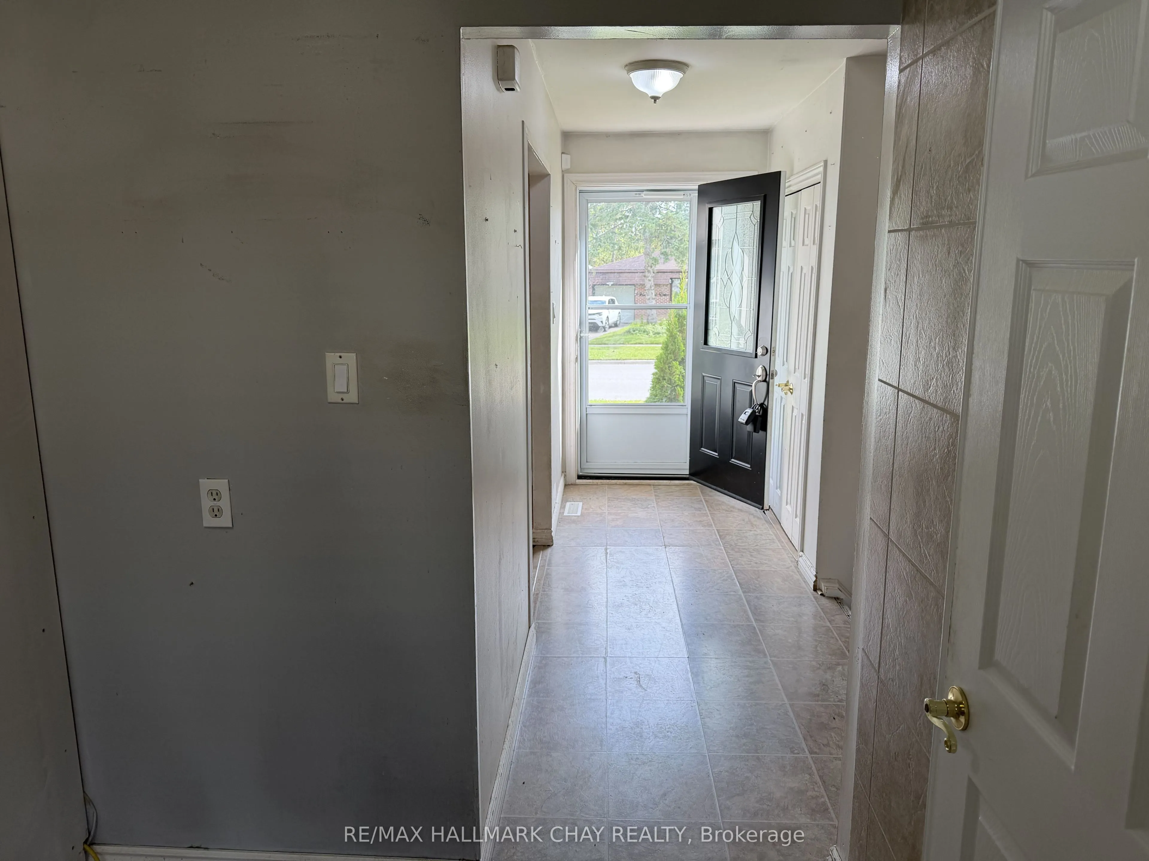 2 BIRCHWOOD Drive