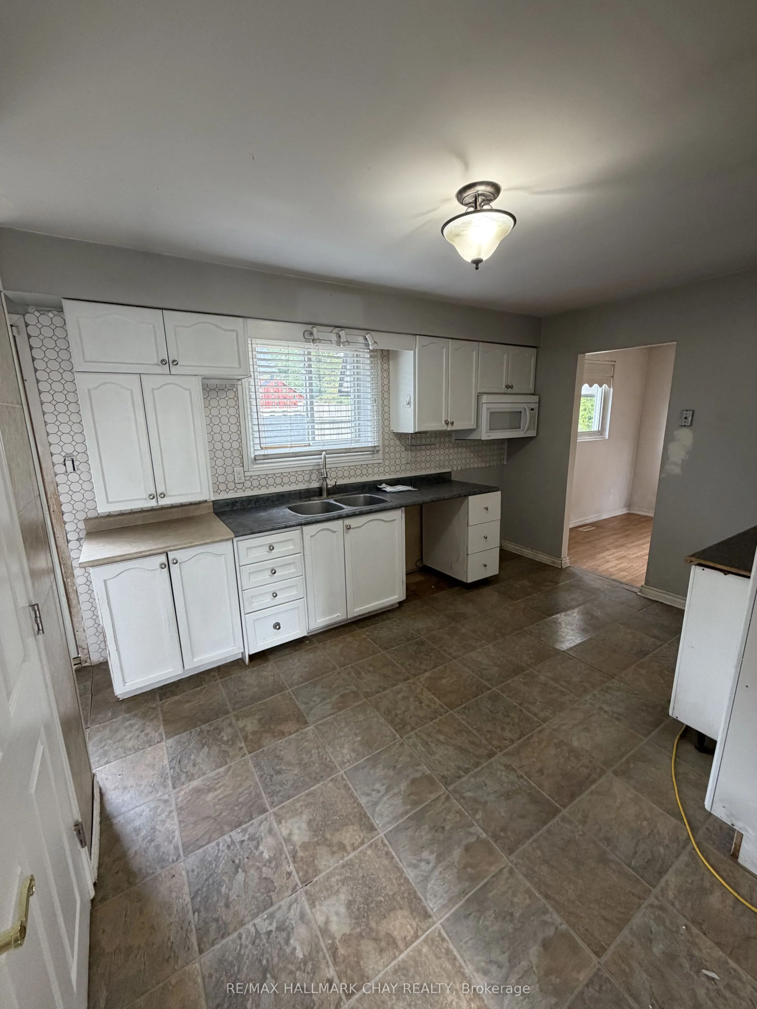 2 BIRCHWOOD Drive