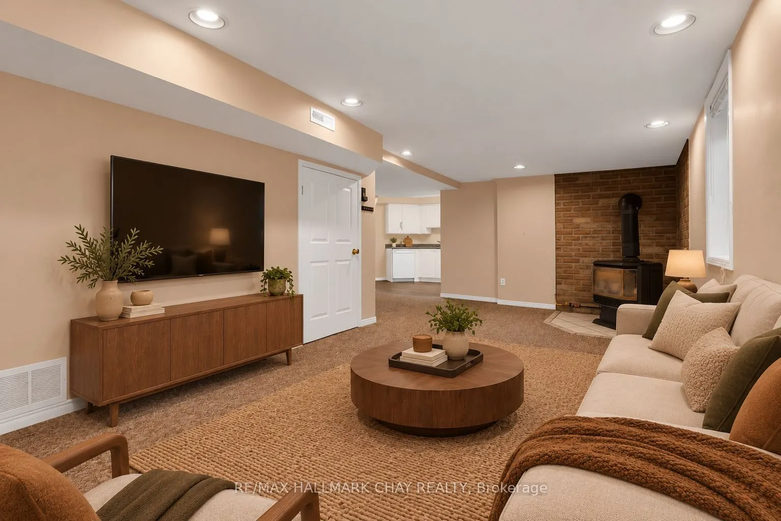 35 Grasett Crescent