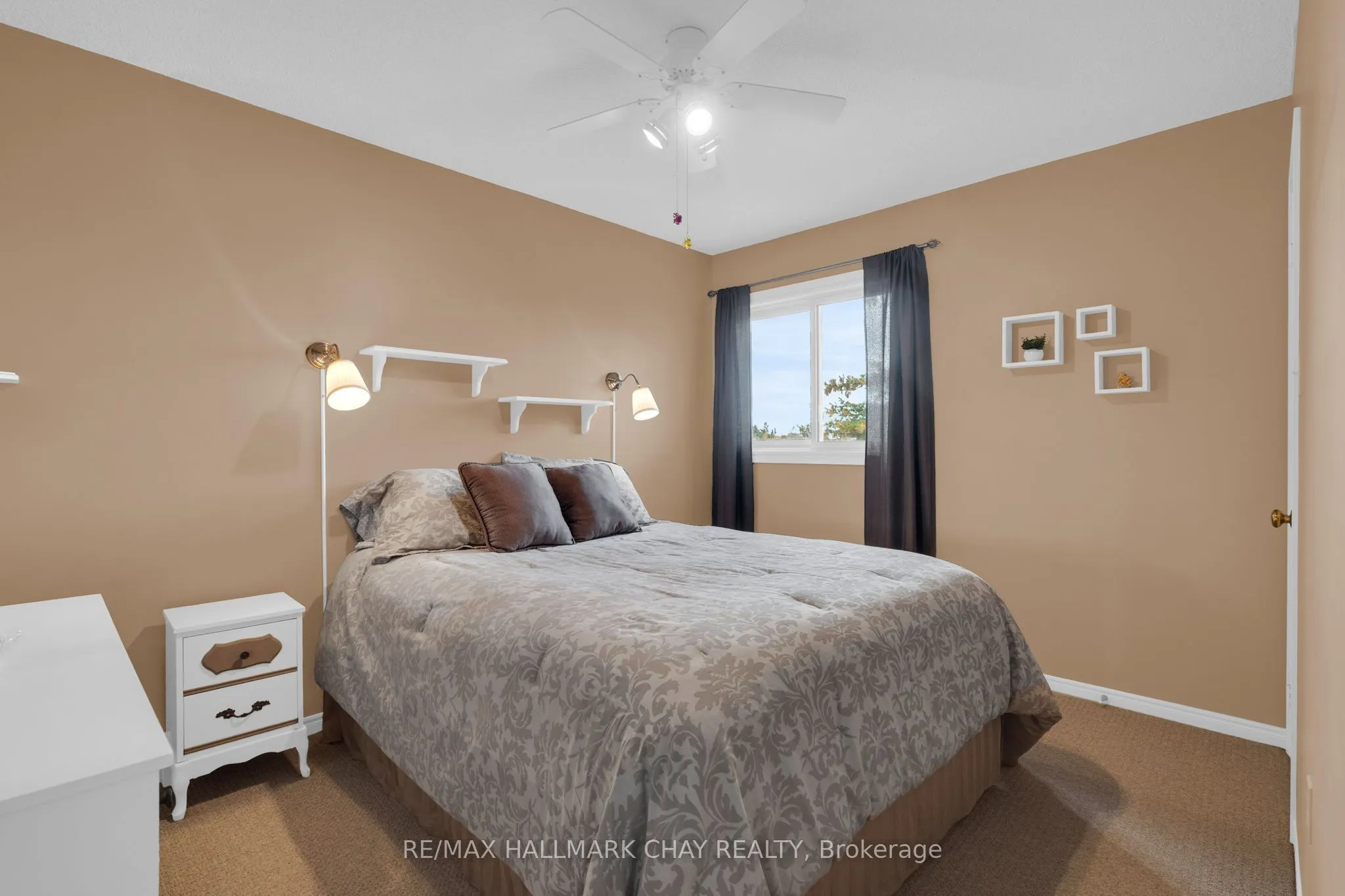 35 Grasett Crescent