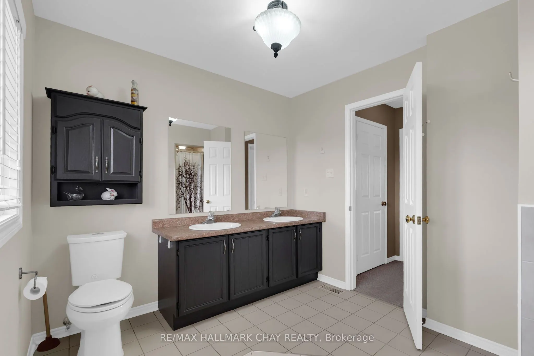 35 Grasett Crescent