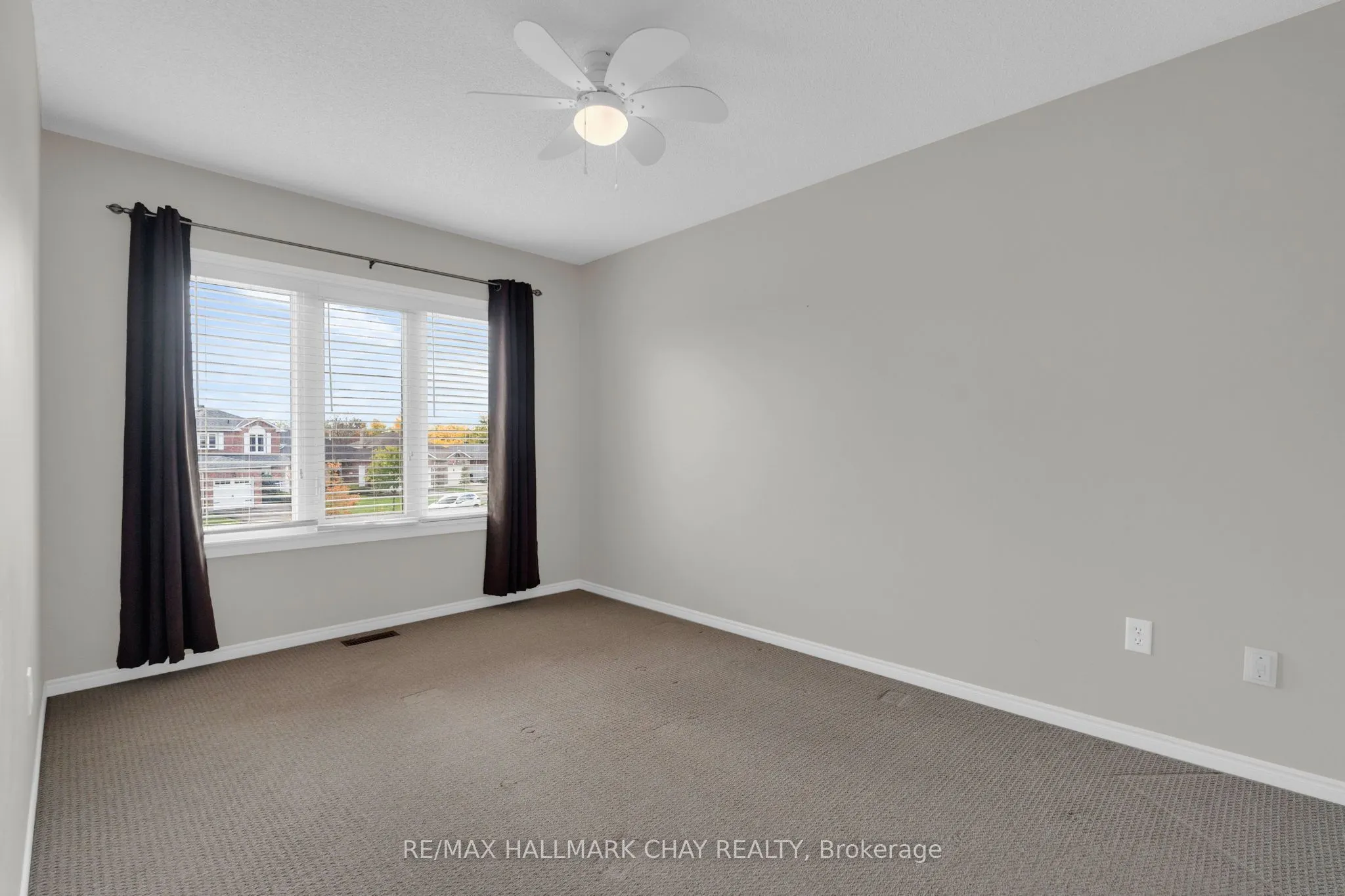 35 Grasett Crescent