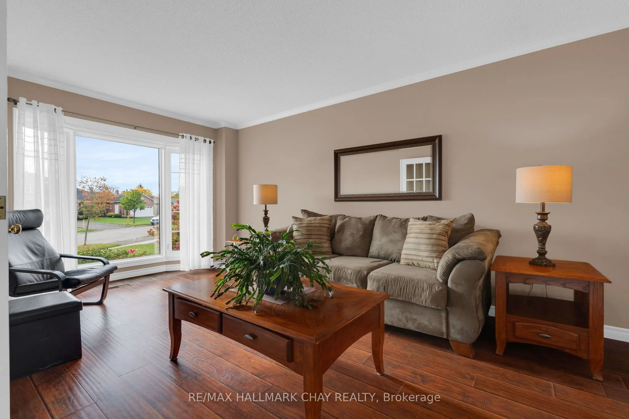 35 Grasett Crescent