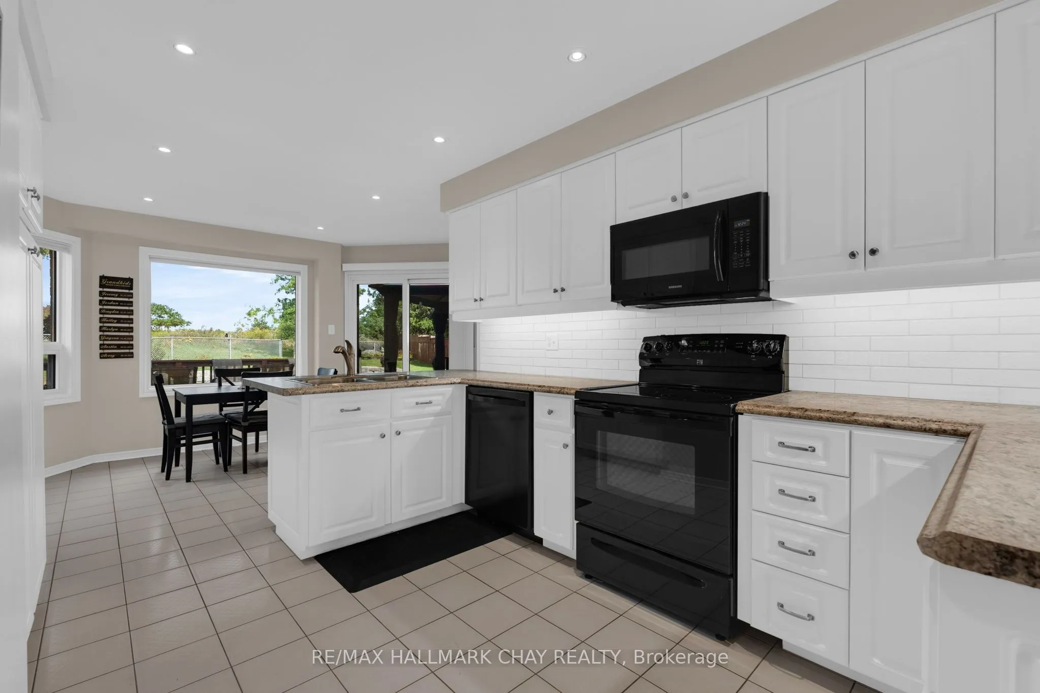 35 Grasett Crescent