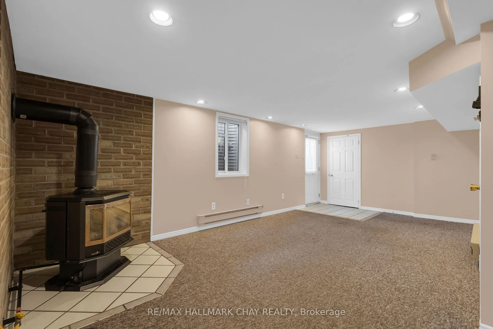 35 Grasett Crescent