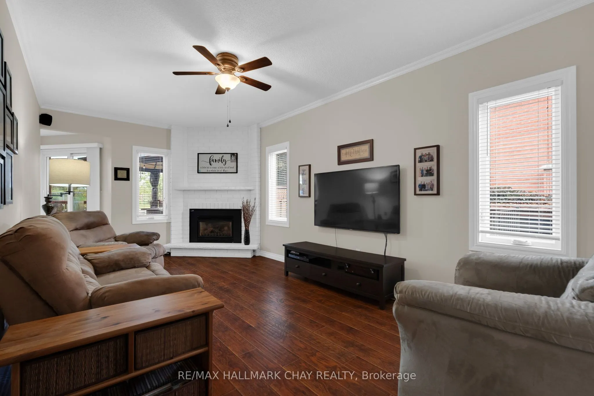 35 Grasett Crescent