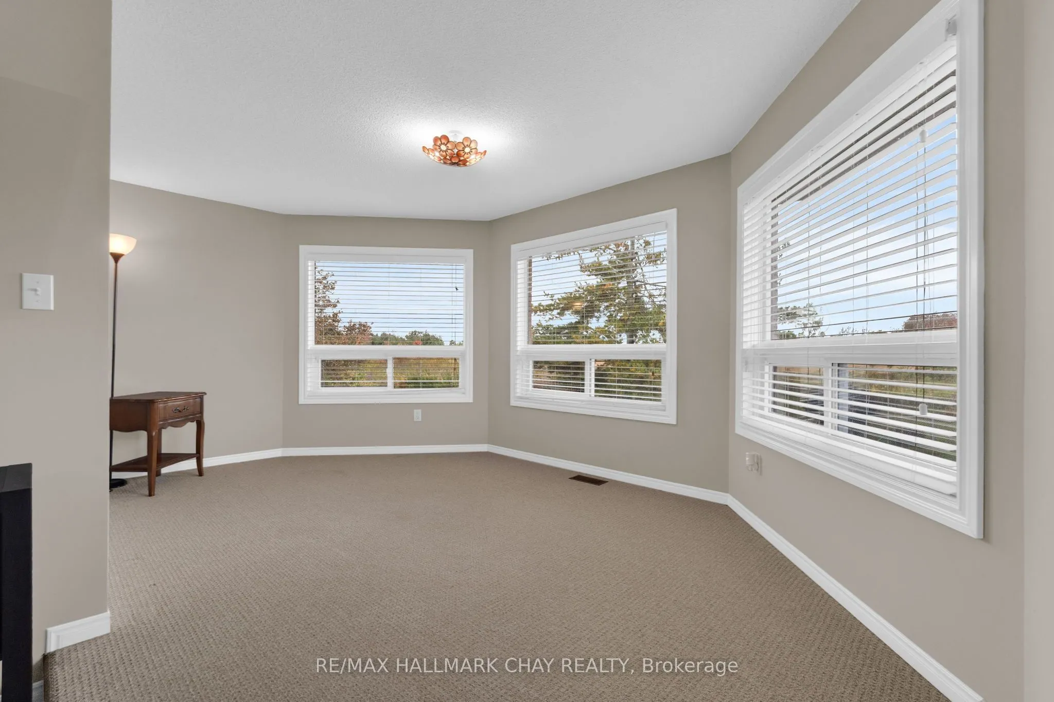 35 Grasett Crescent