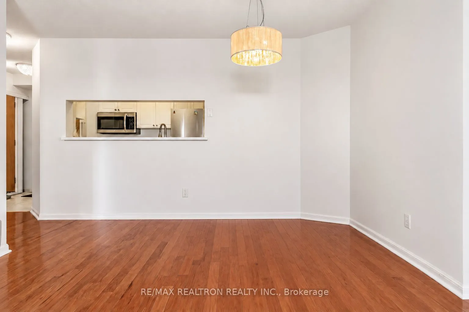 75 Ellen Street #1111