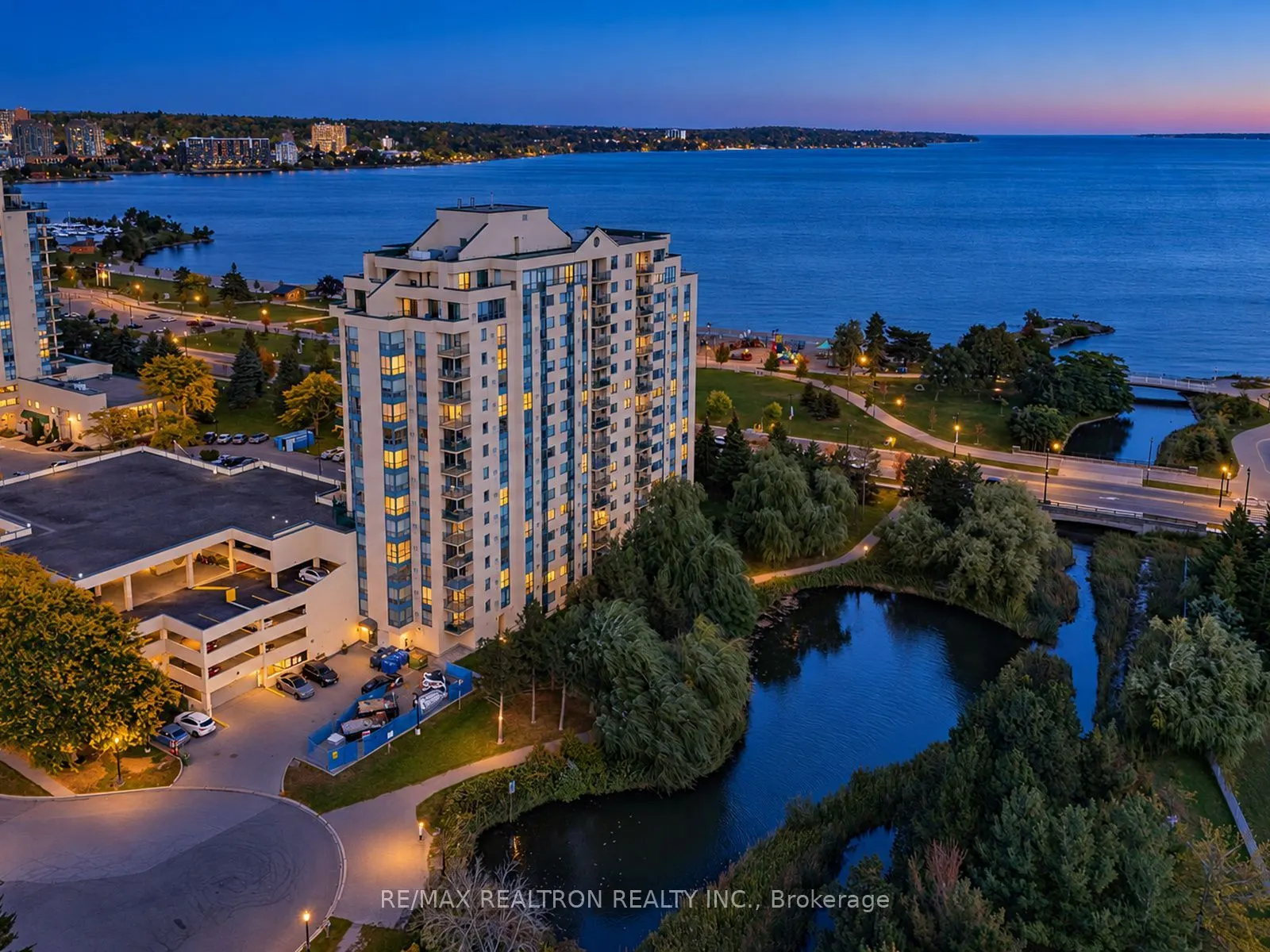 75 Ellen Street #1111