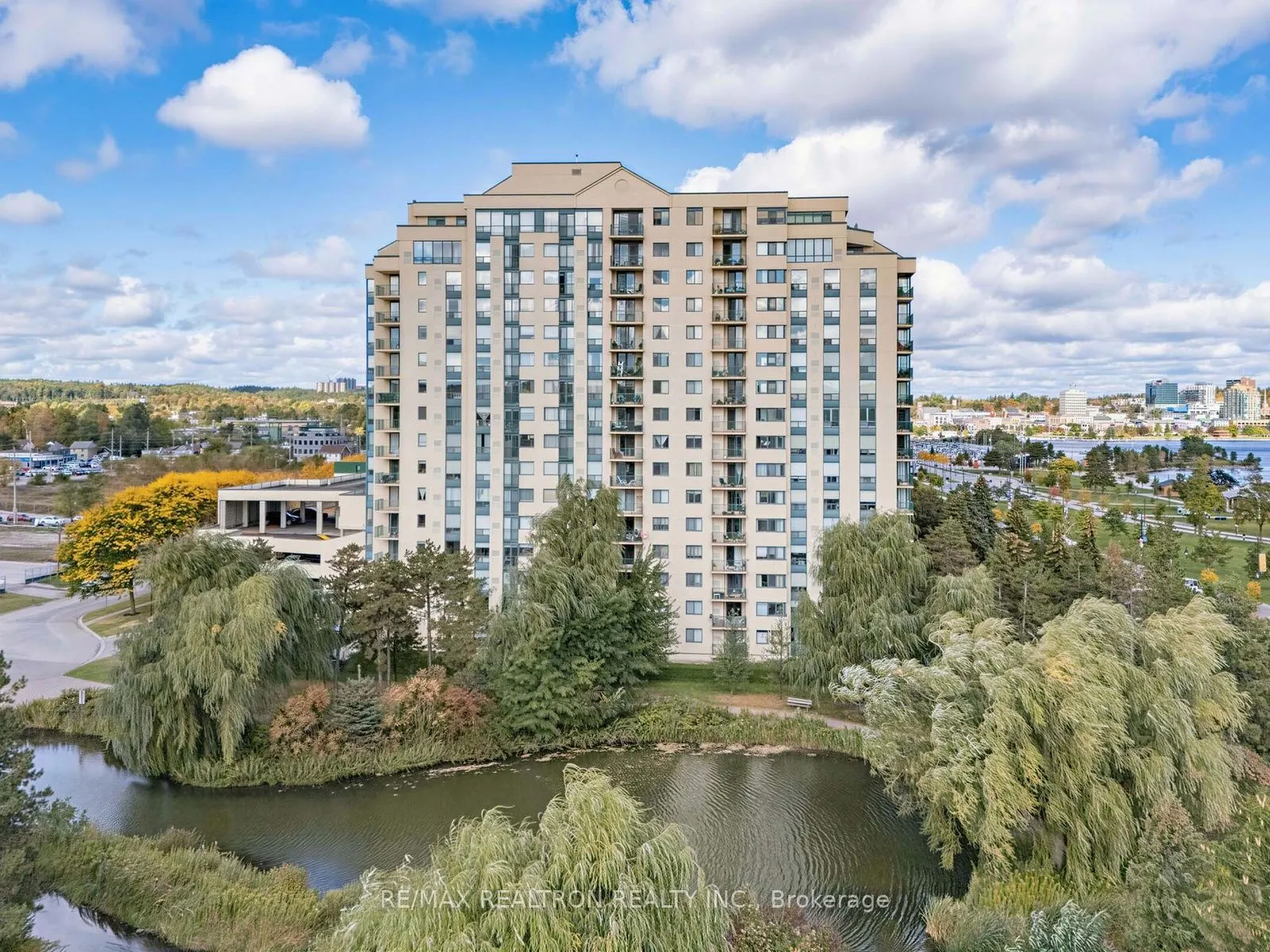 75 Ellen Street #1111