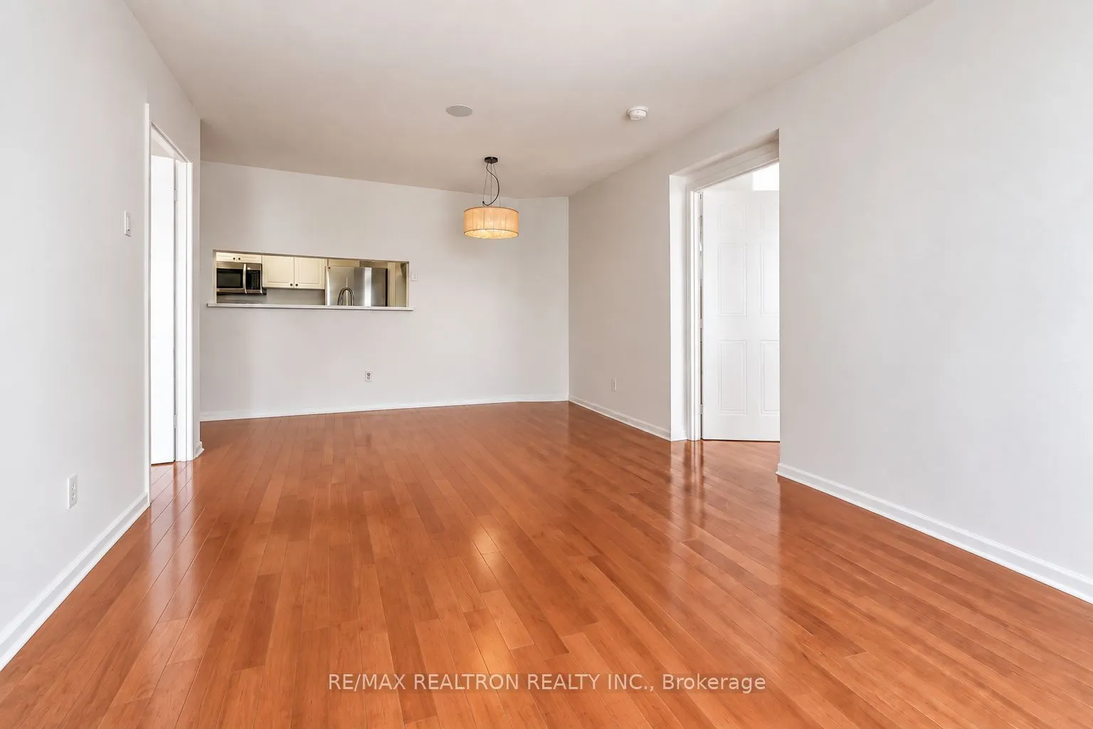 75 Ellen Street #1111