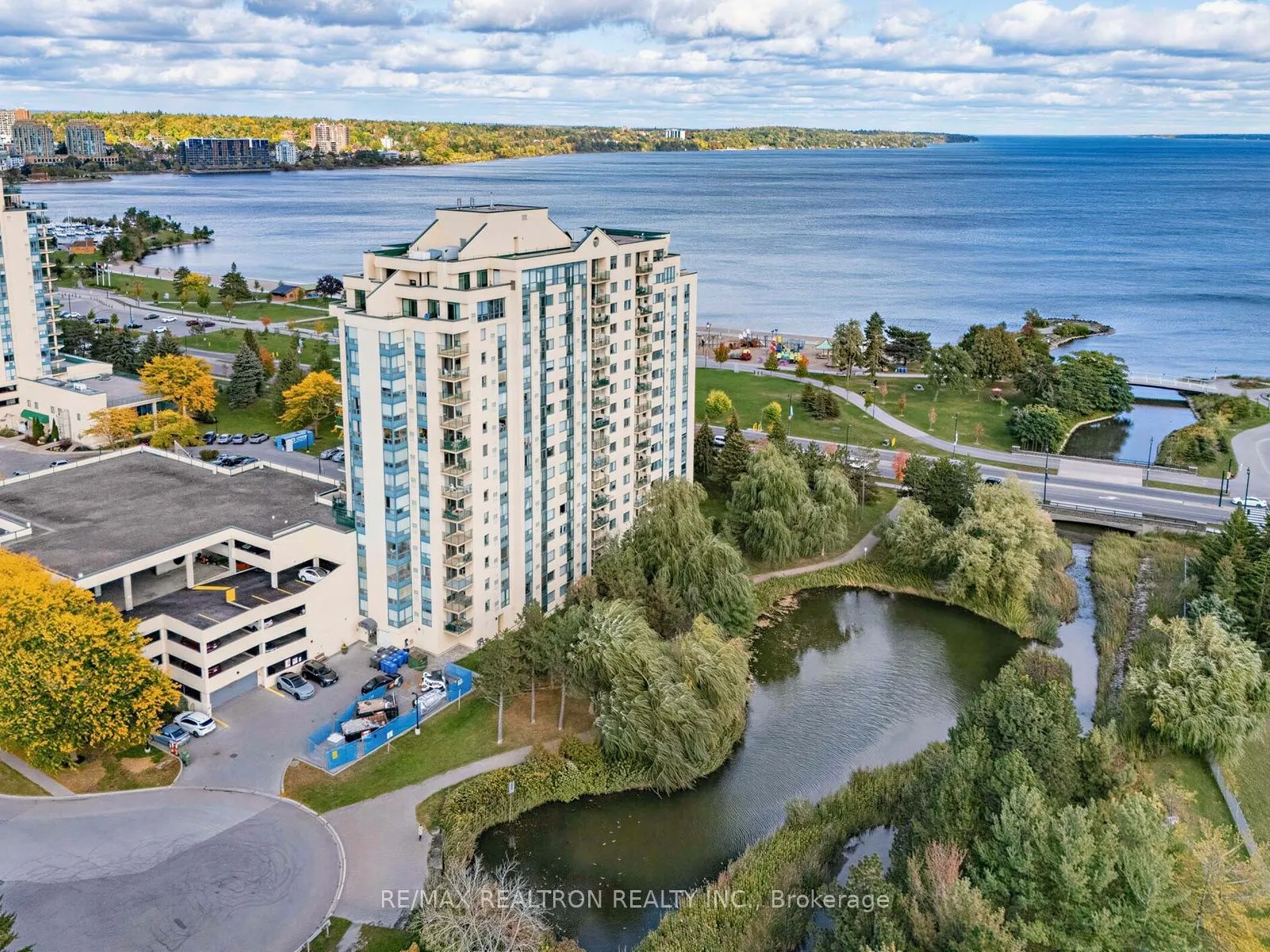 75 Ellen Street #1111