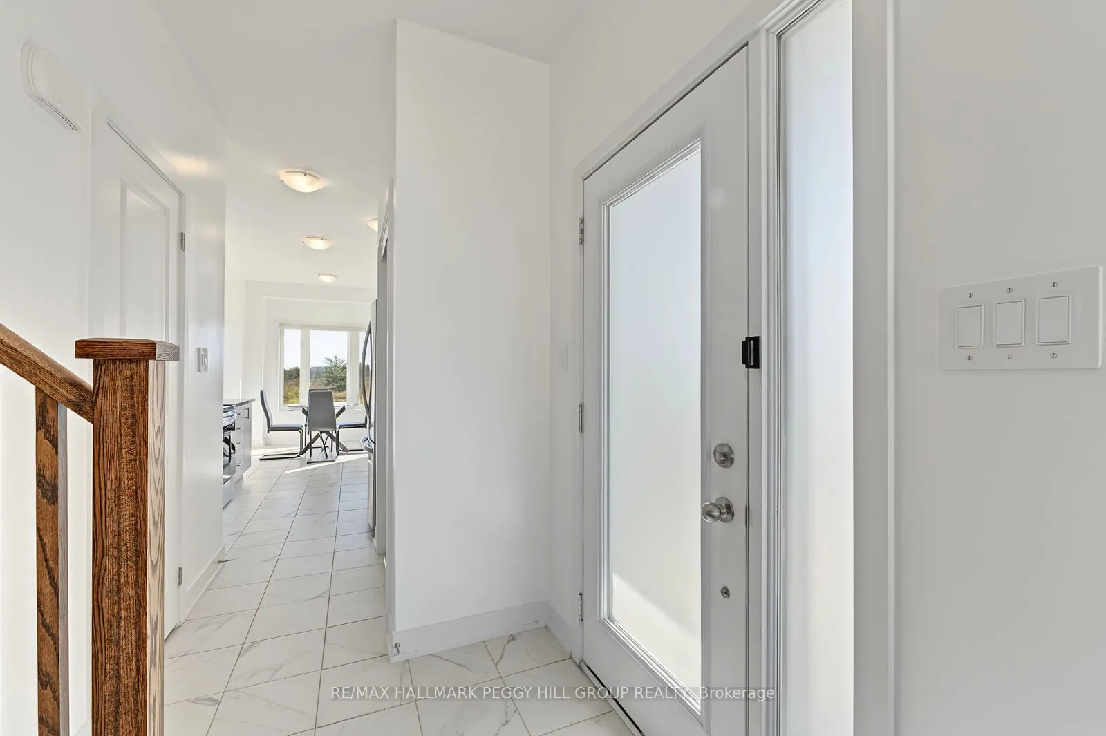 11 Turnberry Lane