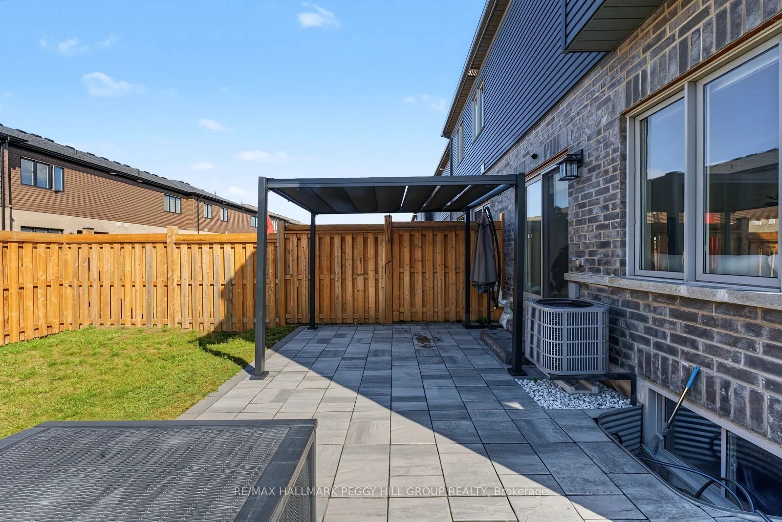 11 Turnberry Lane