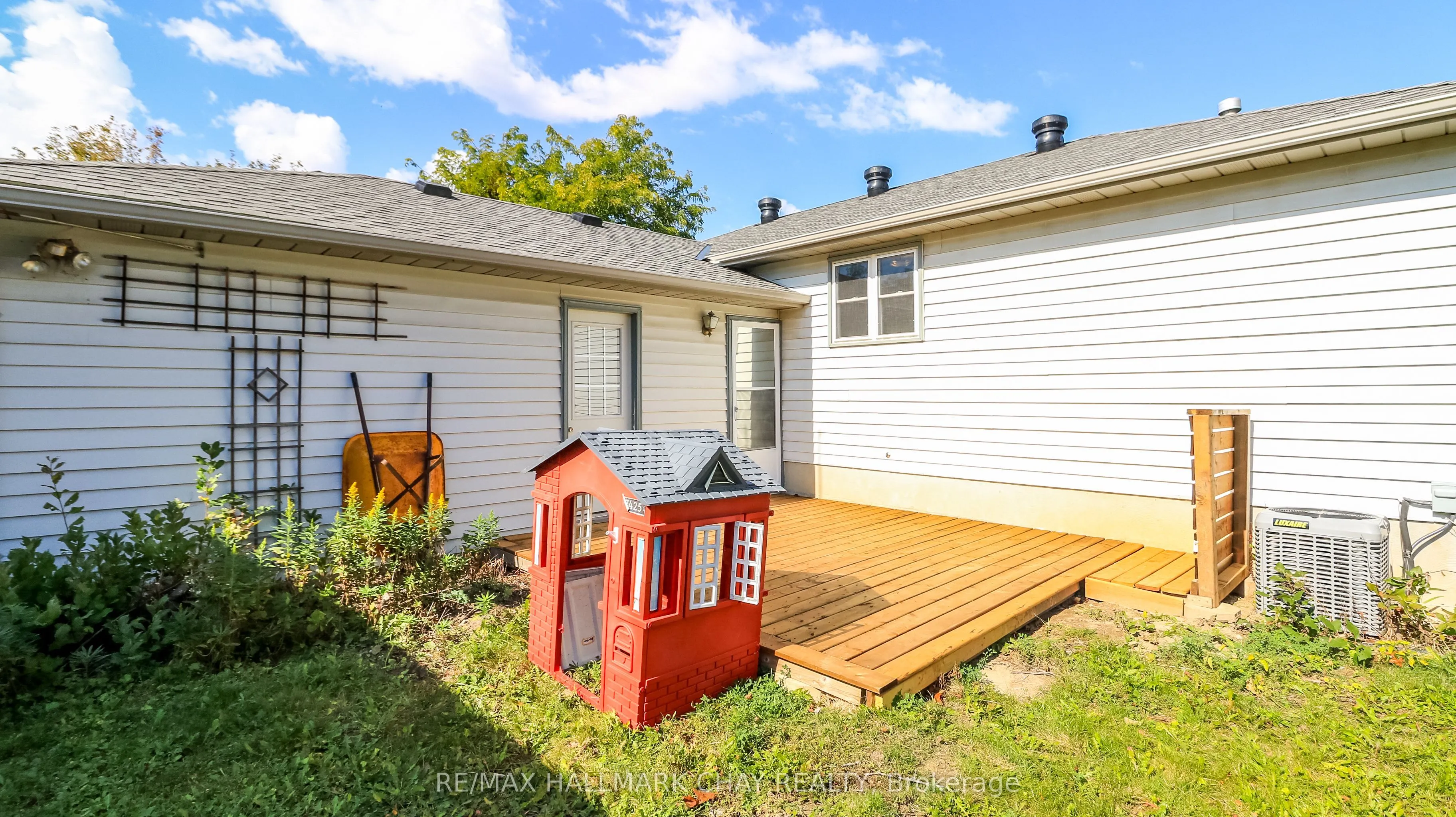 9 Bronte Crescent