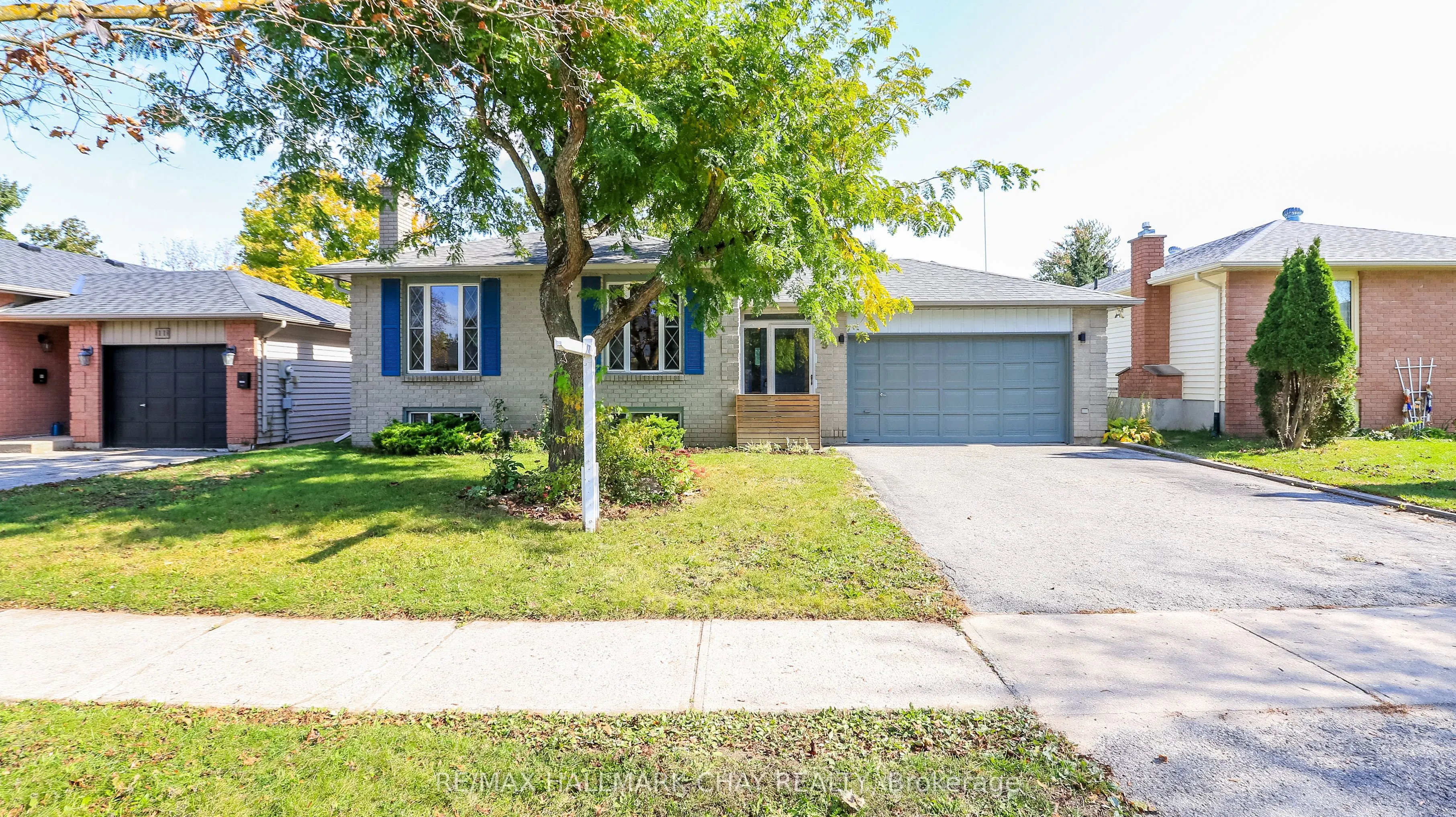 9 Bronte Crescent