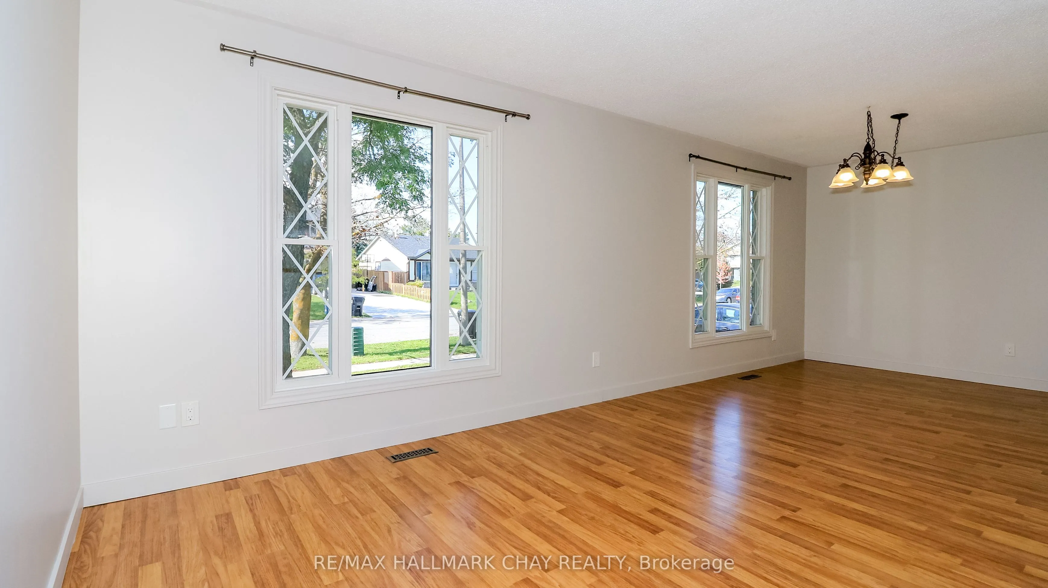 9 Bronte Crescent