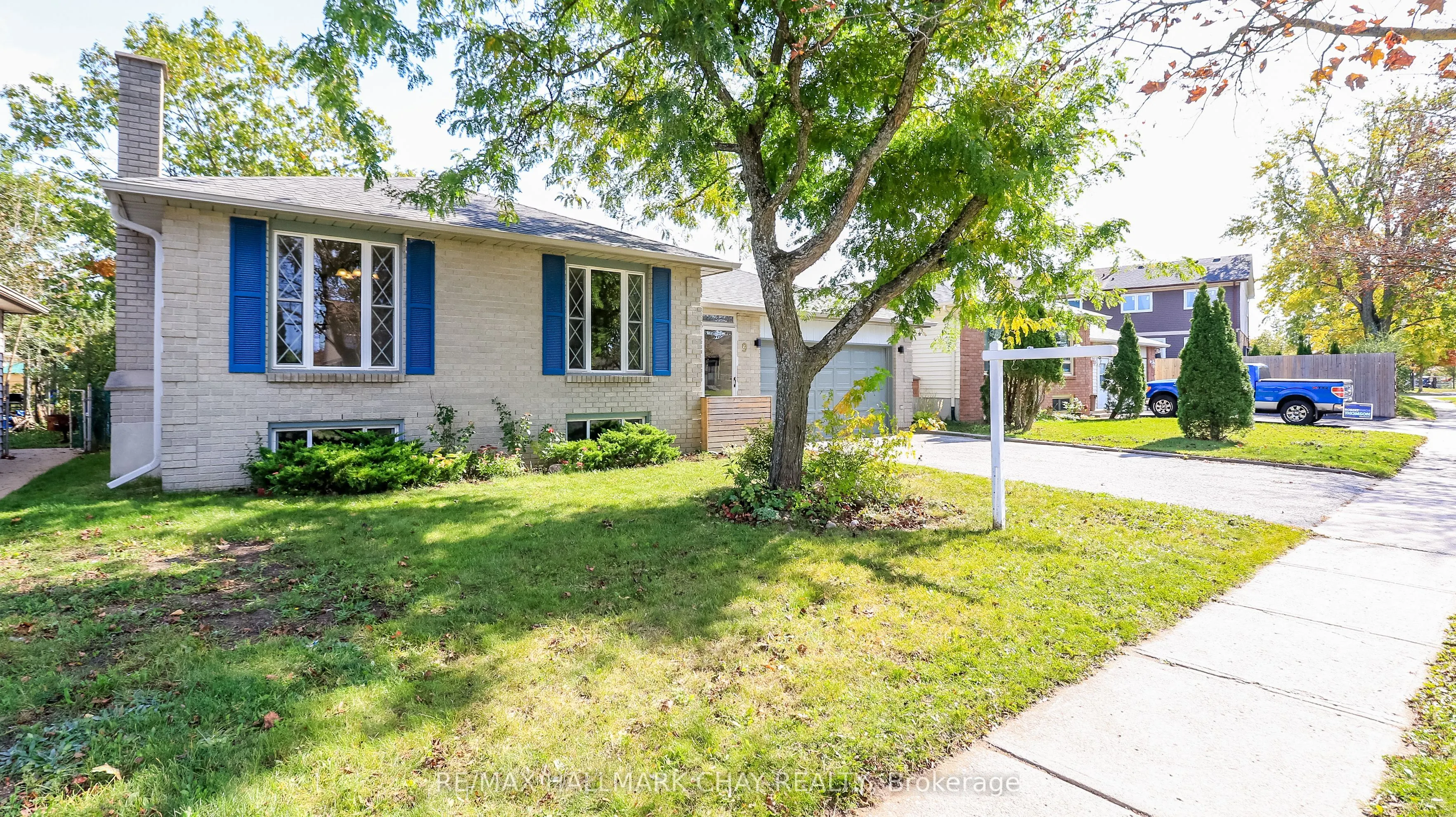 9 Bronte Crescent