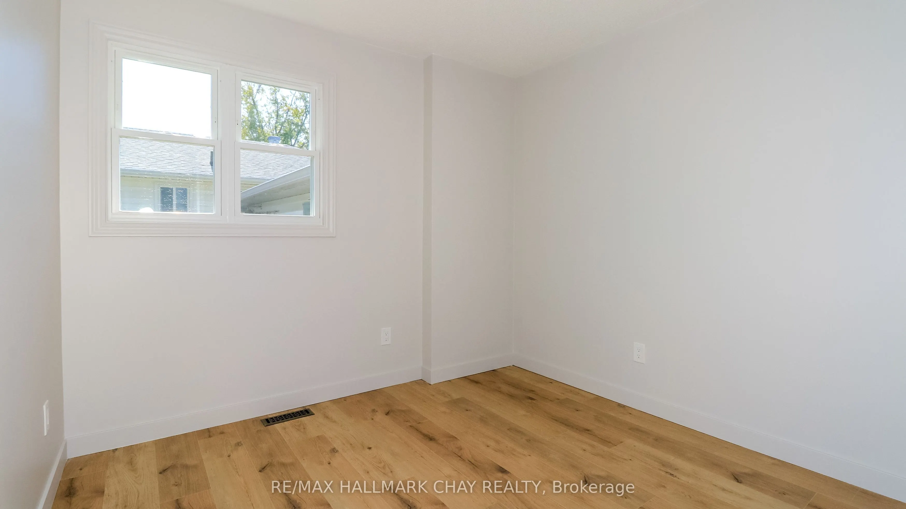9 Bronte Crescent
