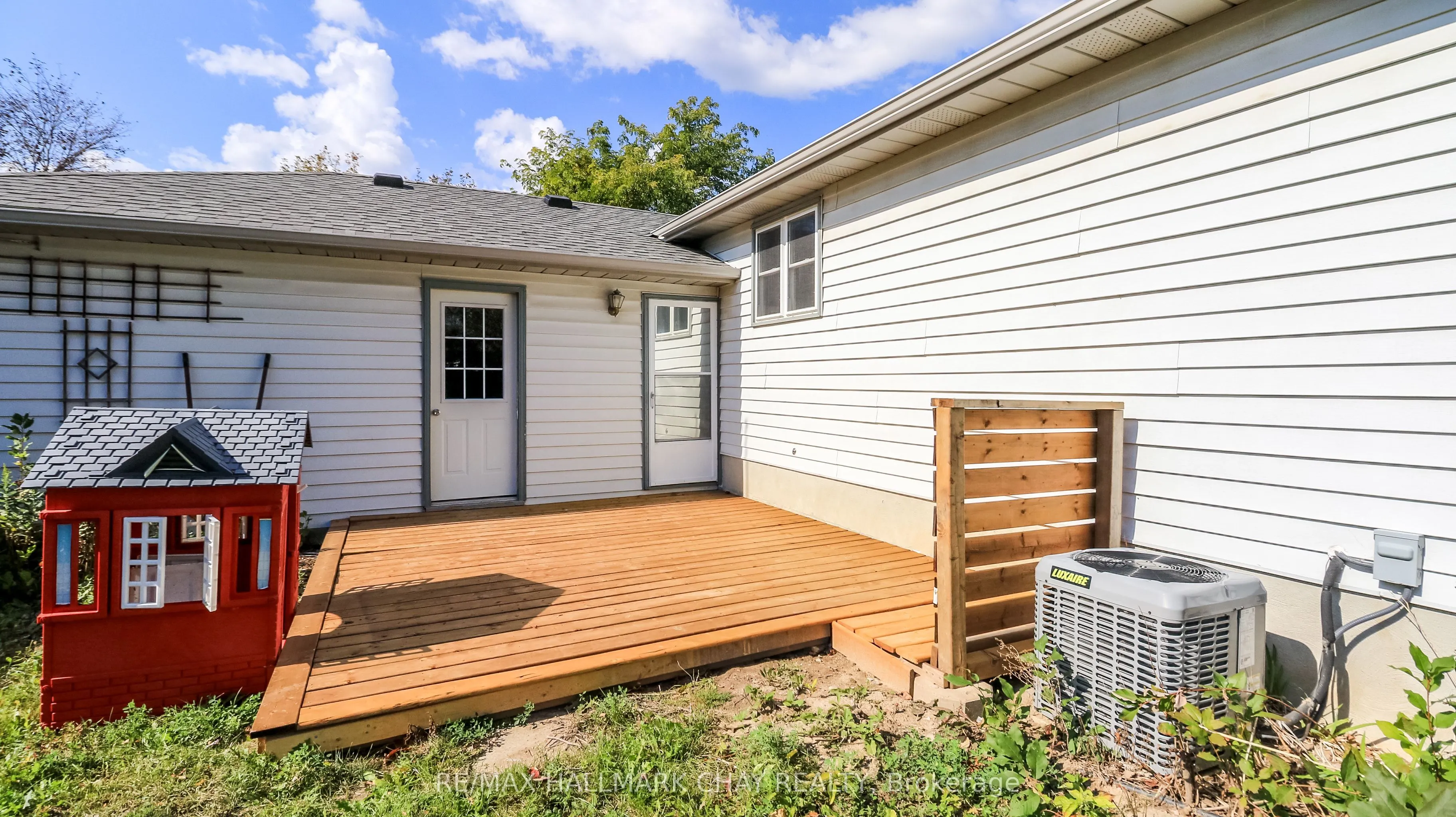 9 Bronte Crescent