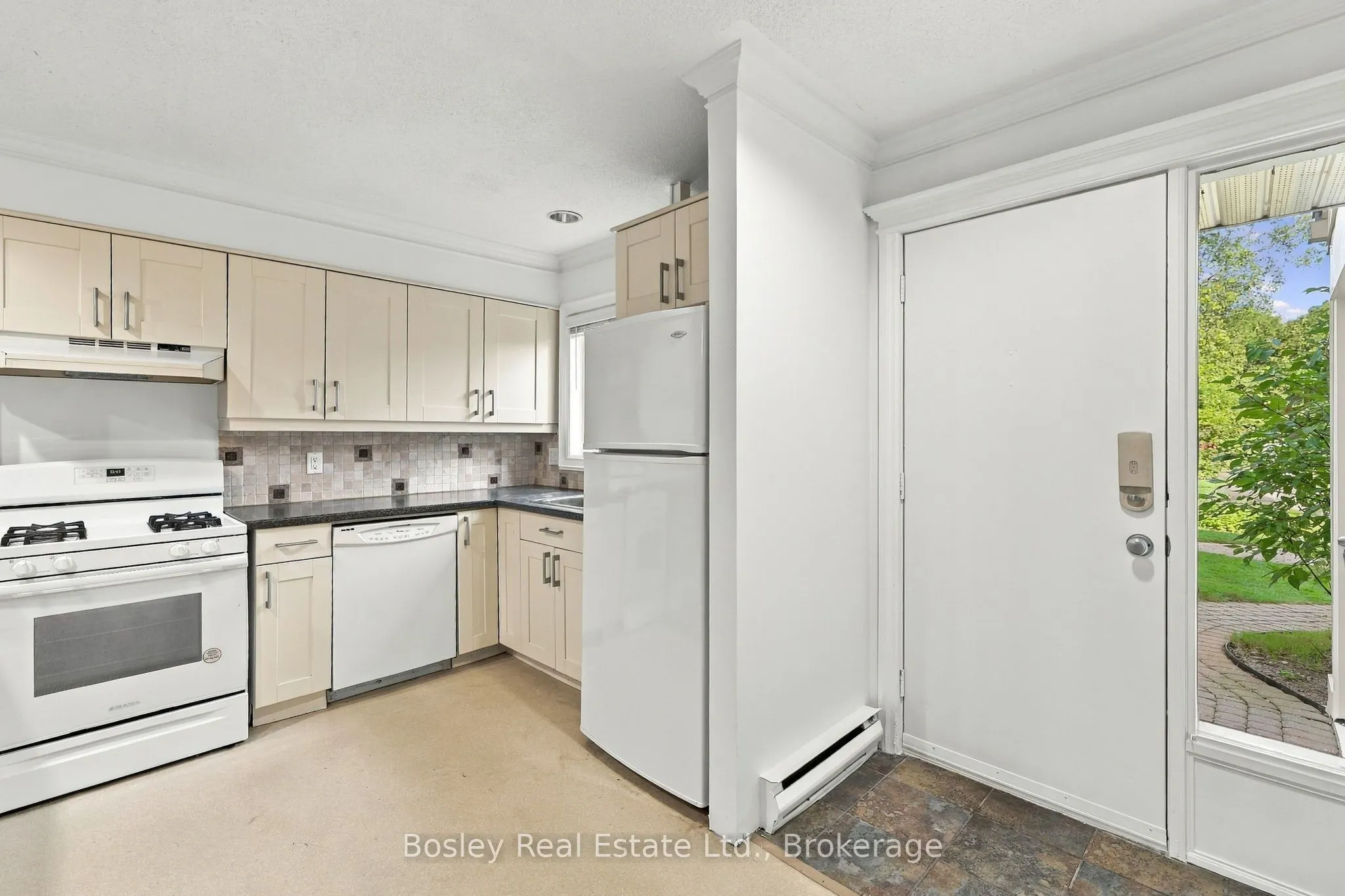552 Oxbow Crescent #32