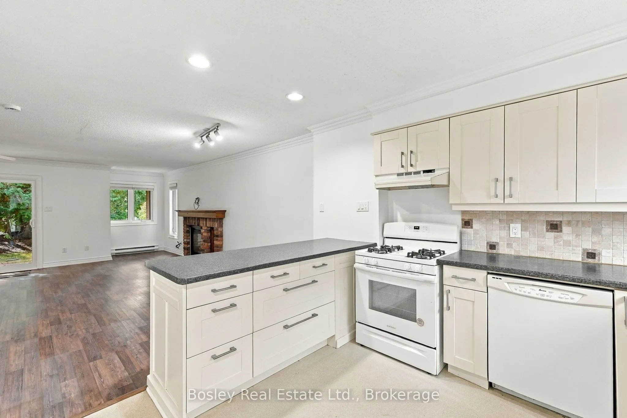 552 Oxbow Crescent #32