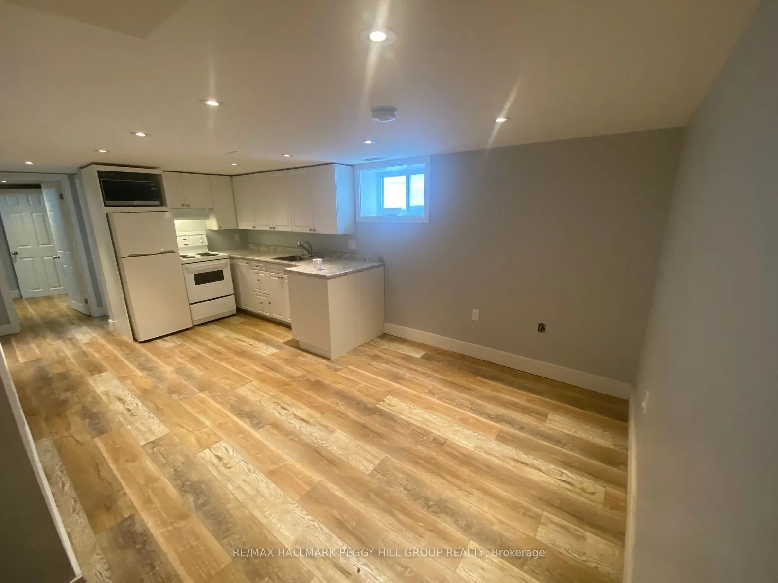 148 Penetang Street #Lower