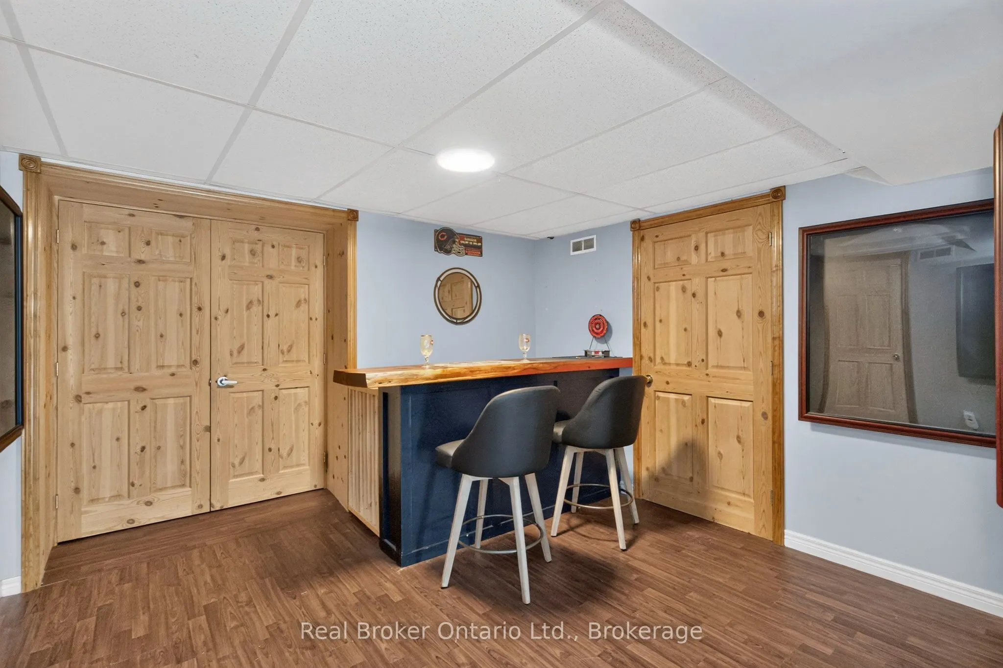 320 Lafontaine Road W