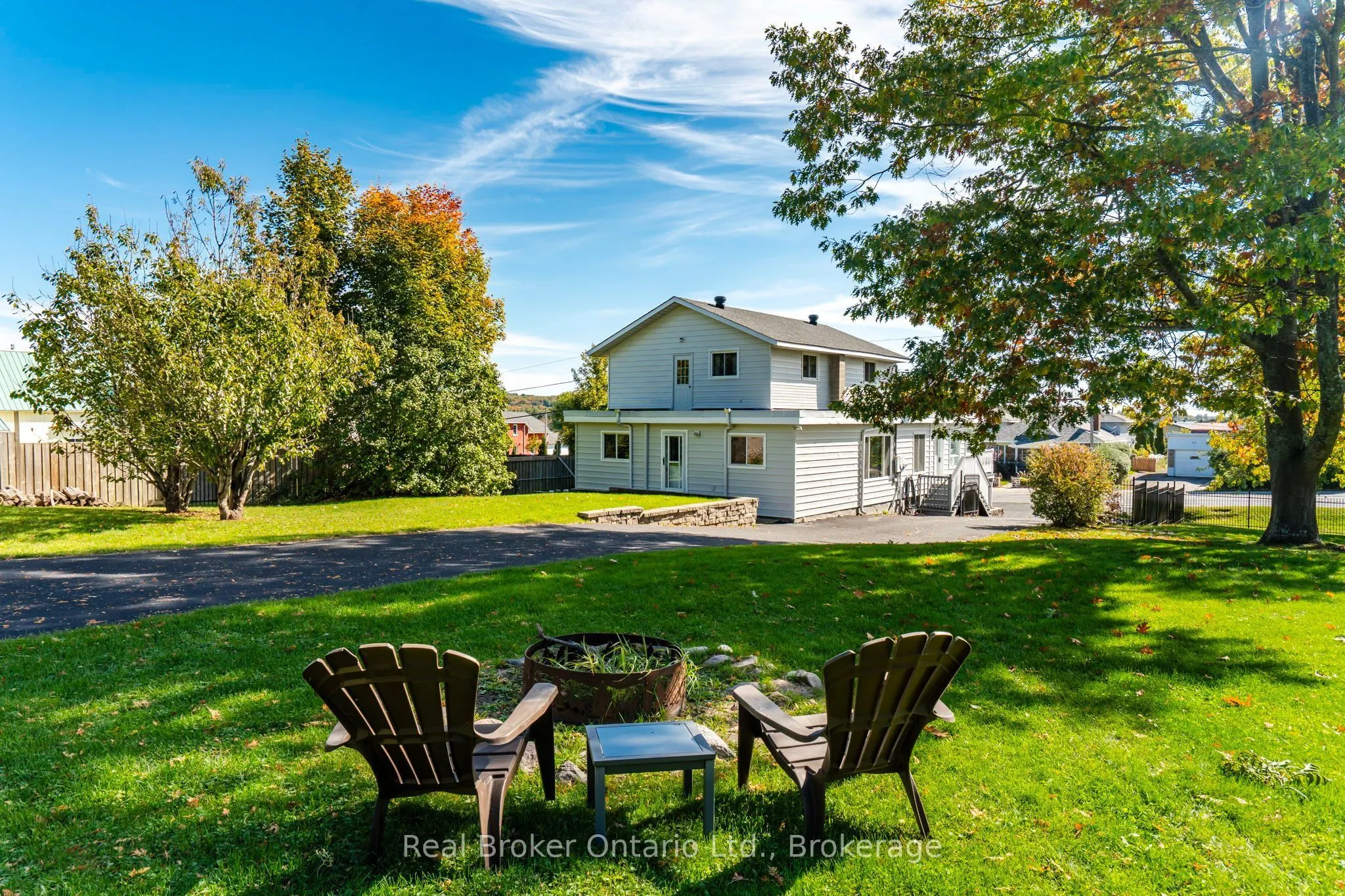 320 Lafontaine Road W