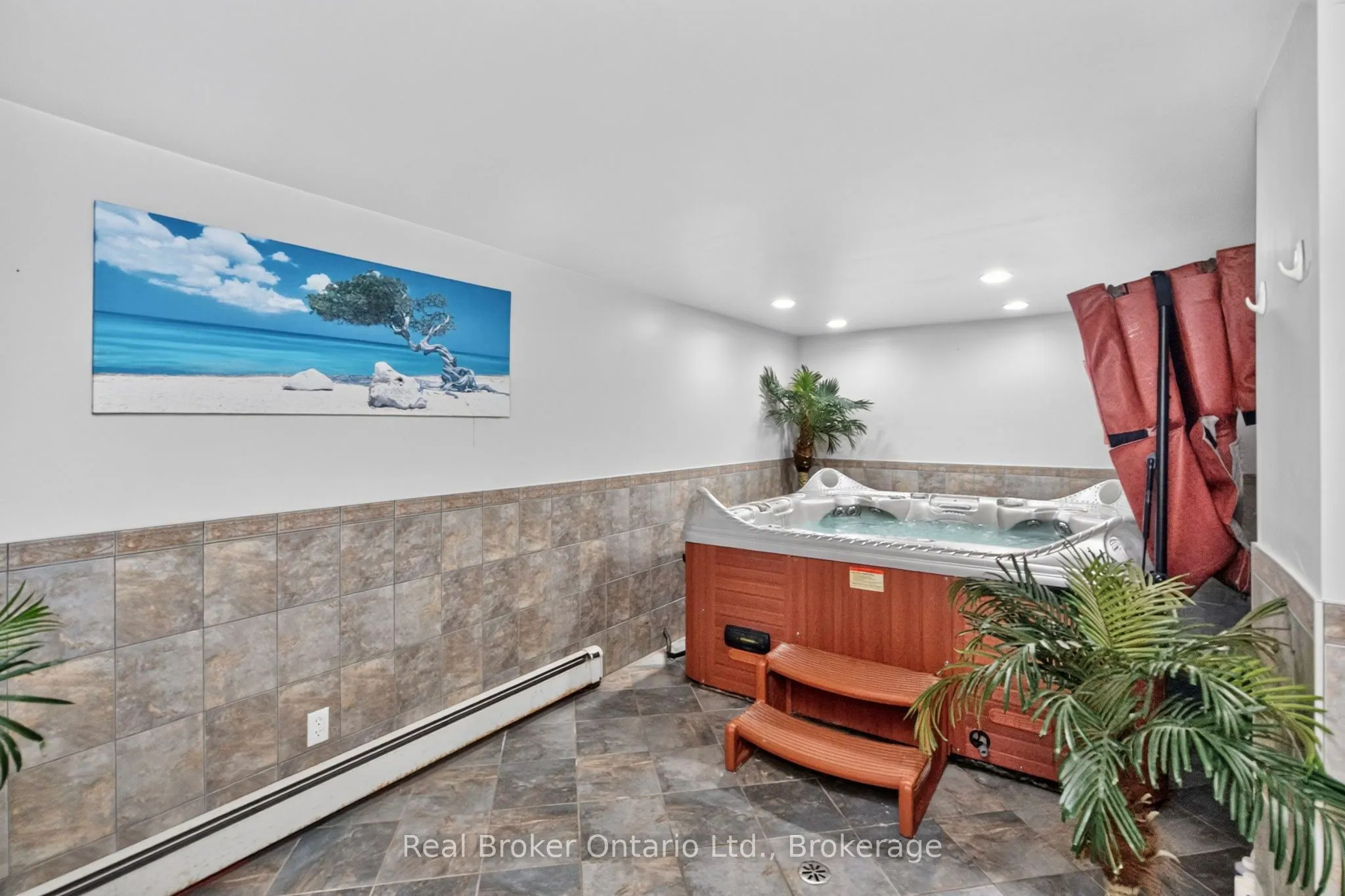 320 Lafontaine Road W