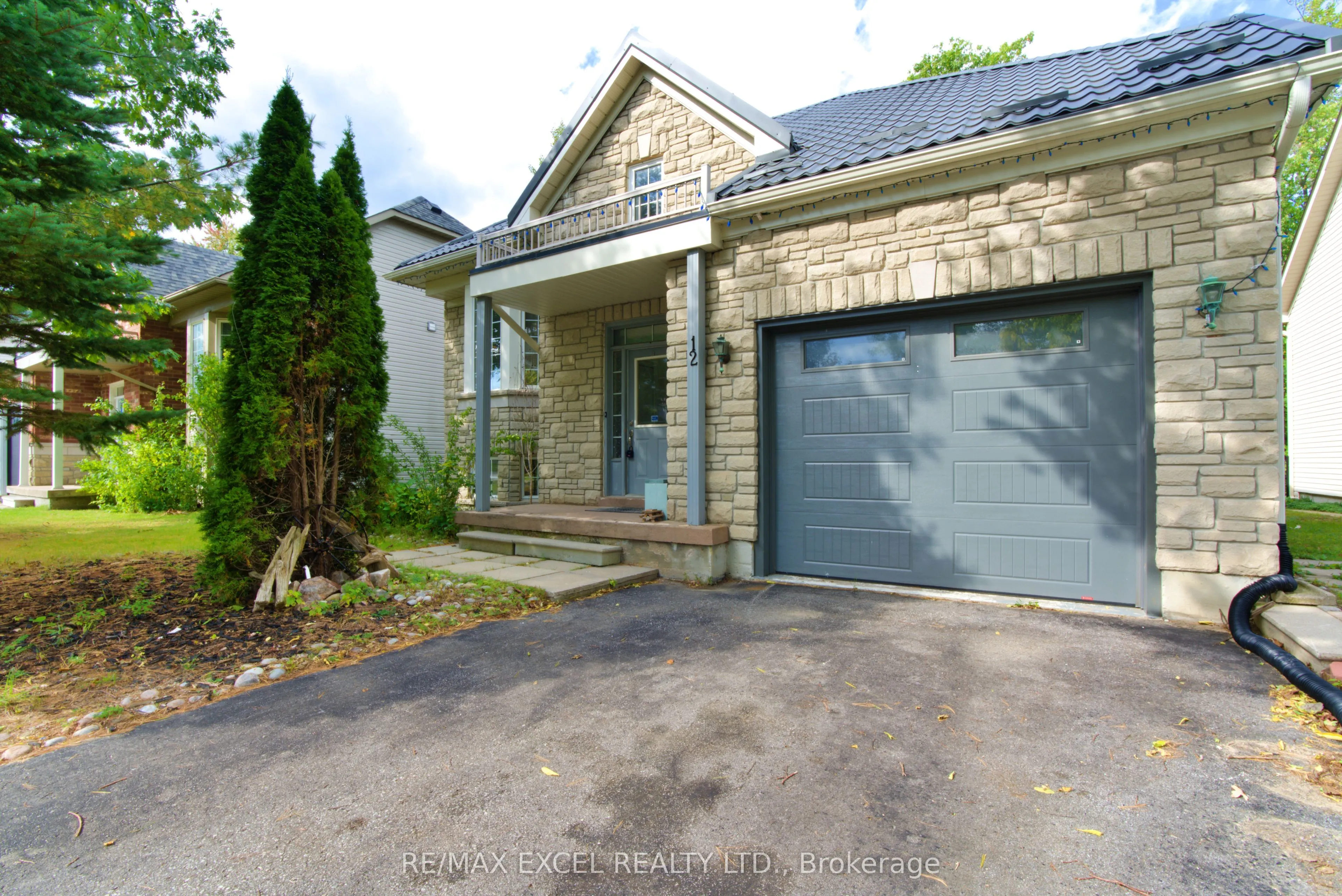 12 Cardinal Way