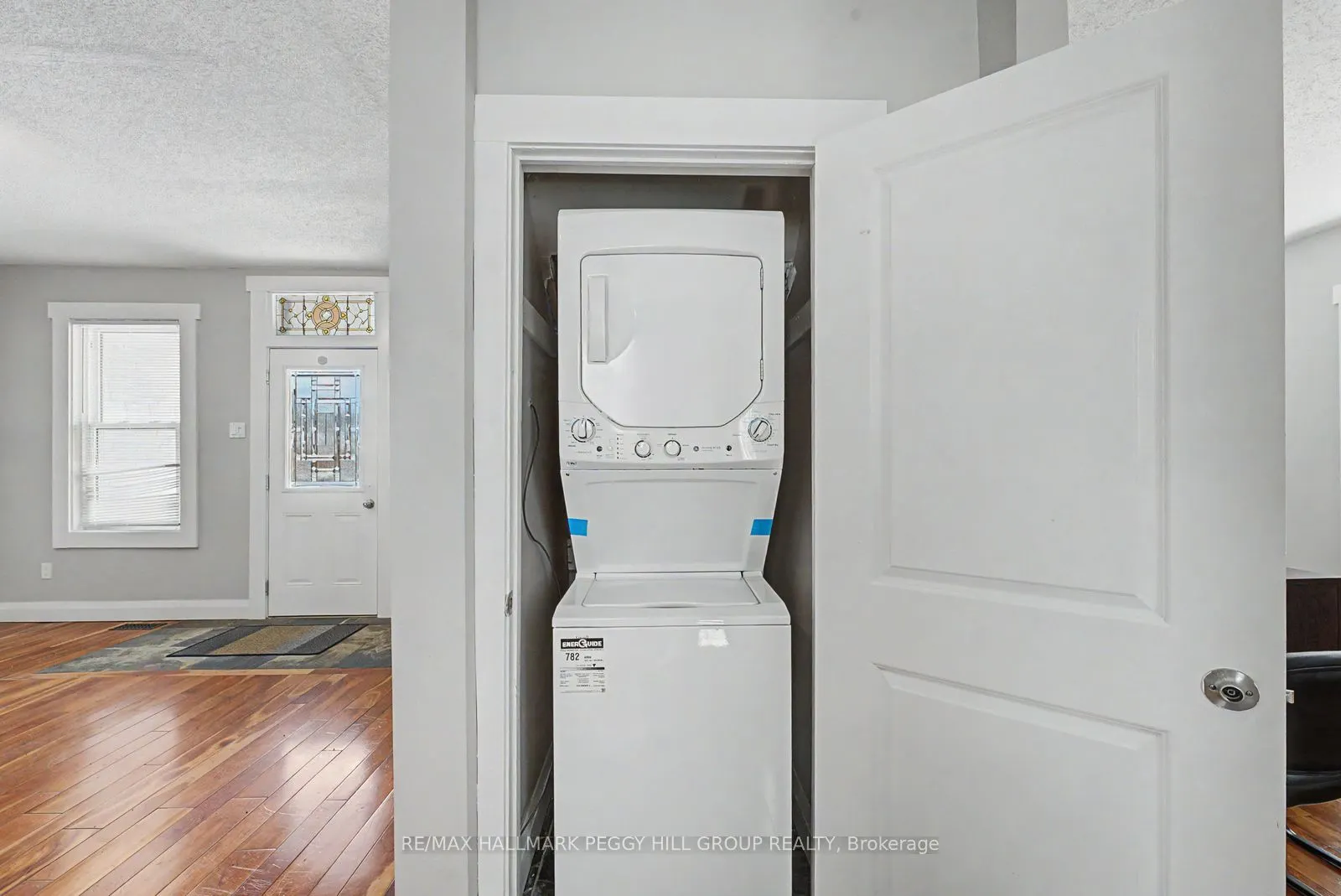 173 Dunlop Street W