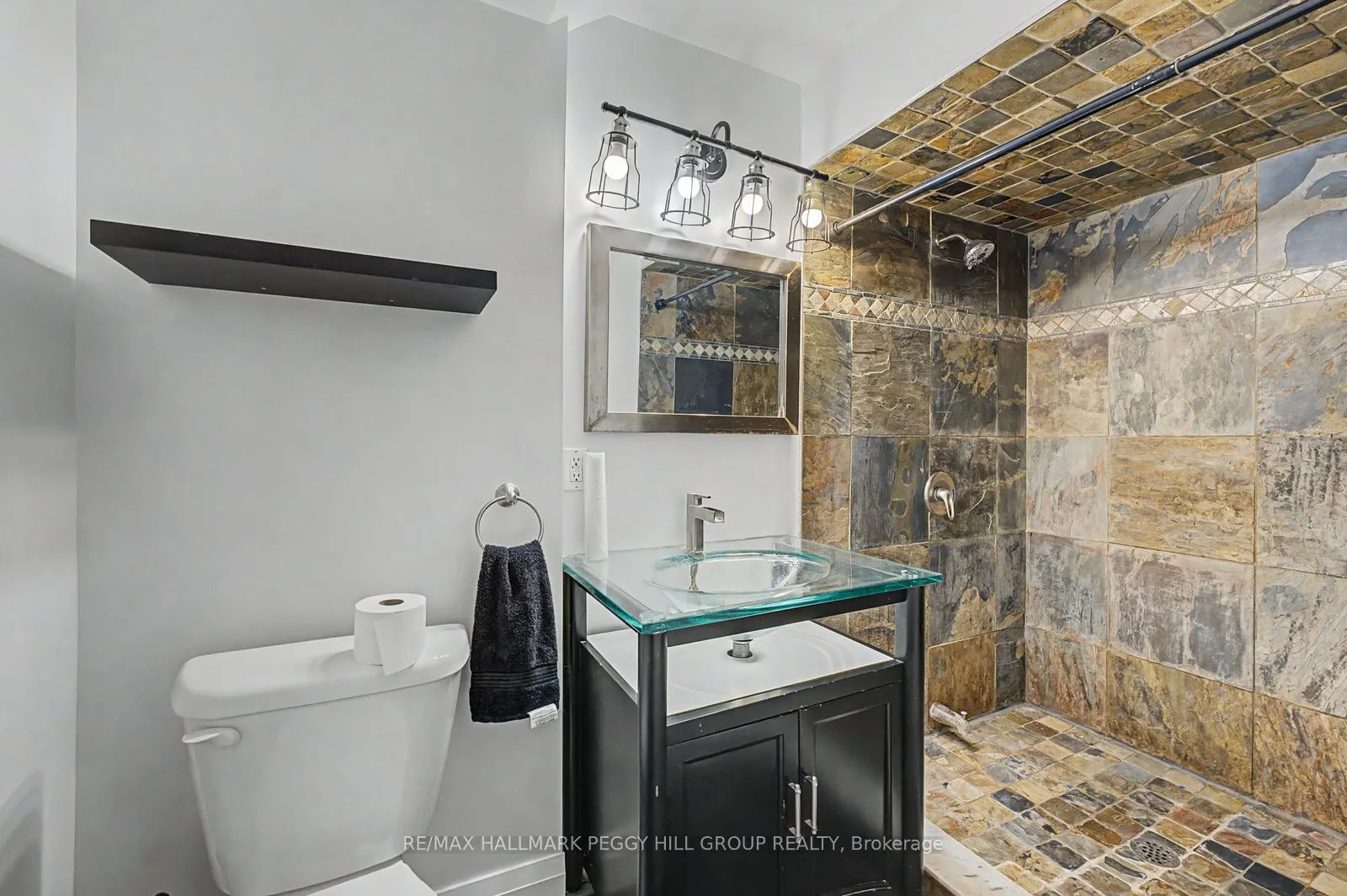 173 Dunlop Street W