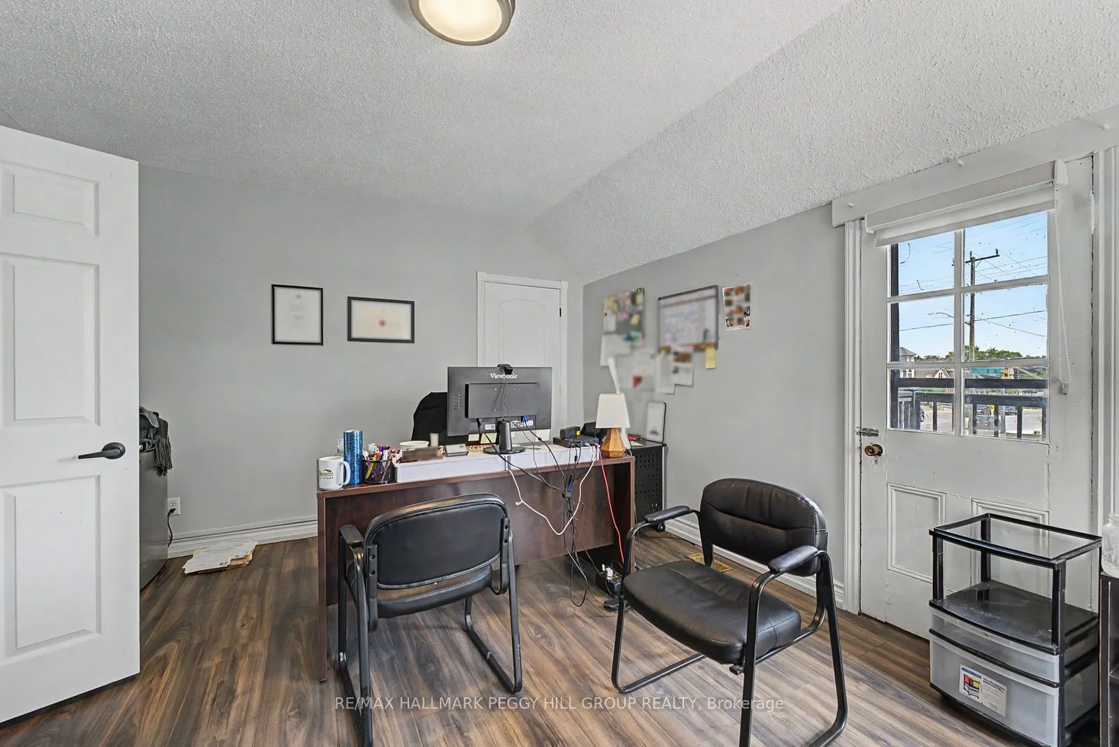 173 Dunlop Street W