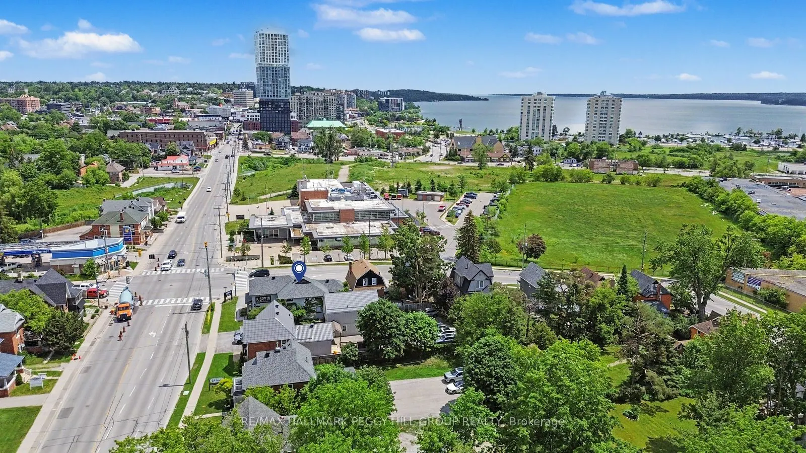 173 Dunlop Street W