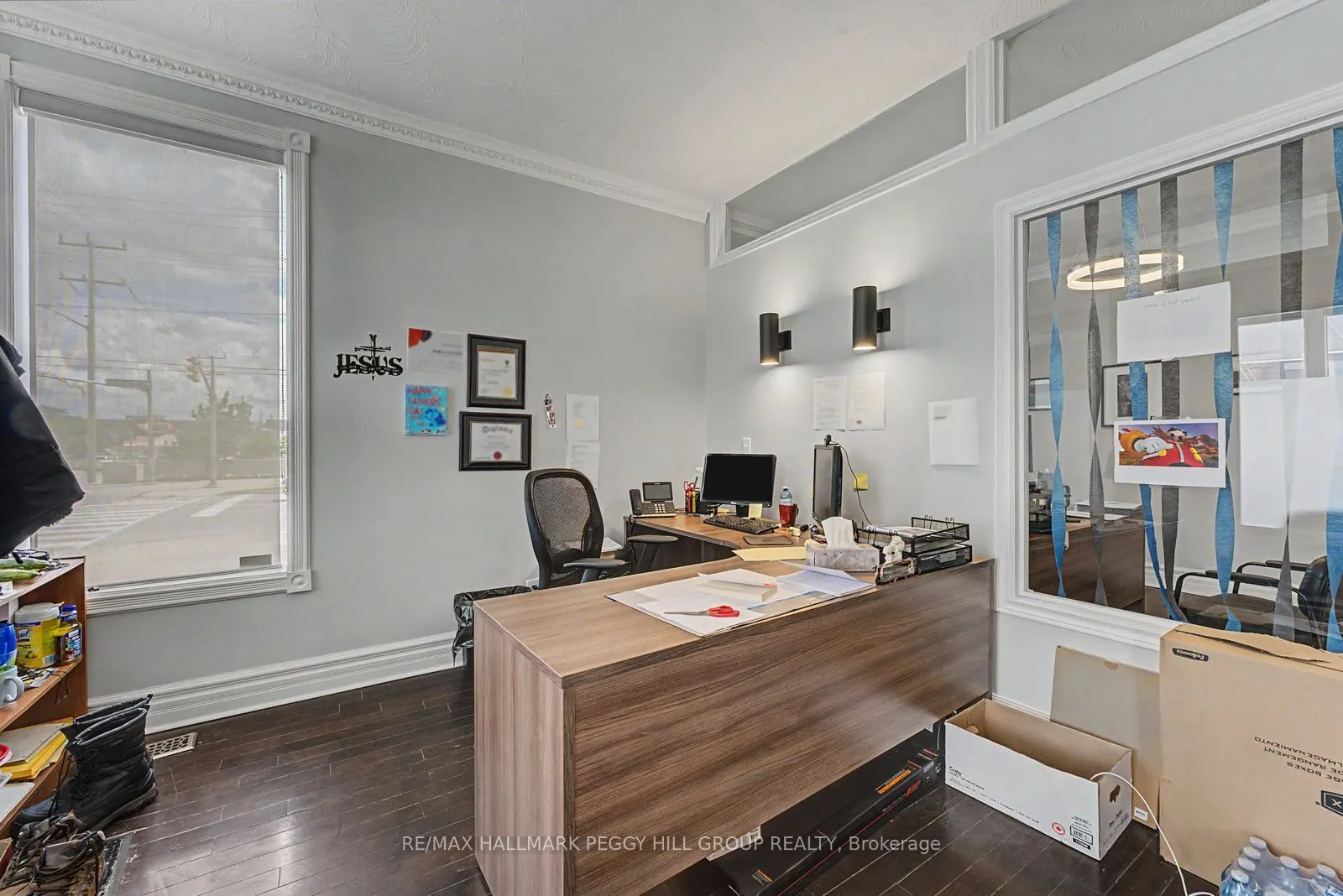 173 Dunlop Street W