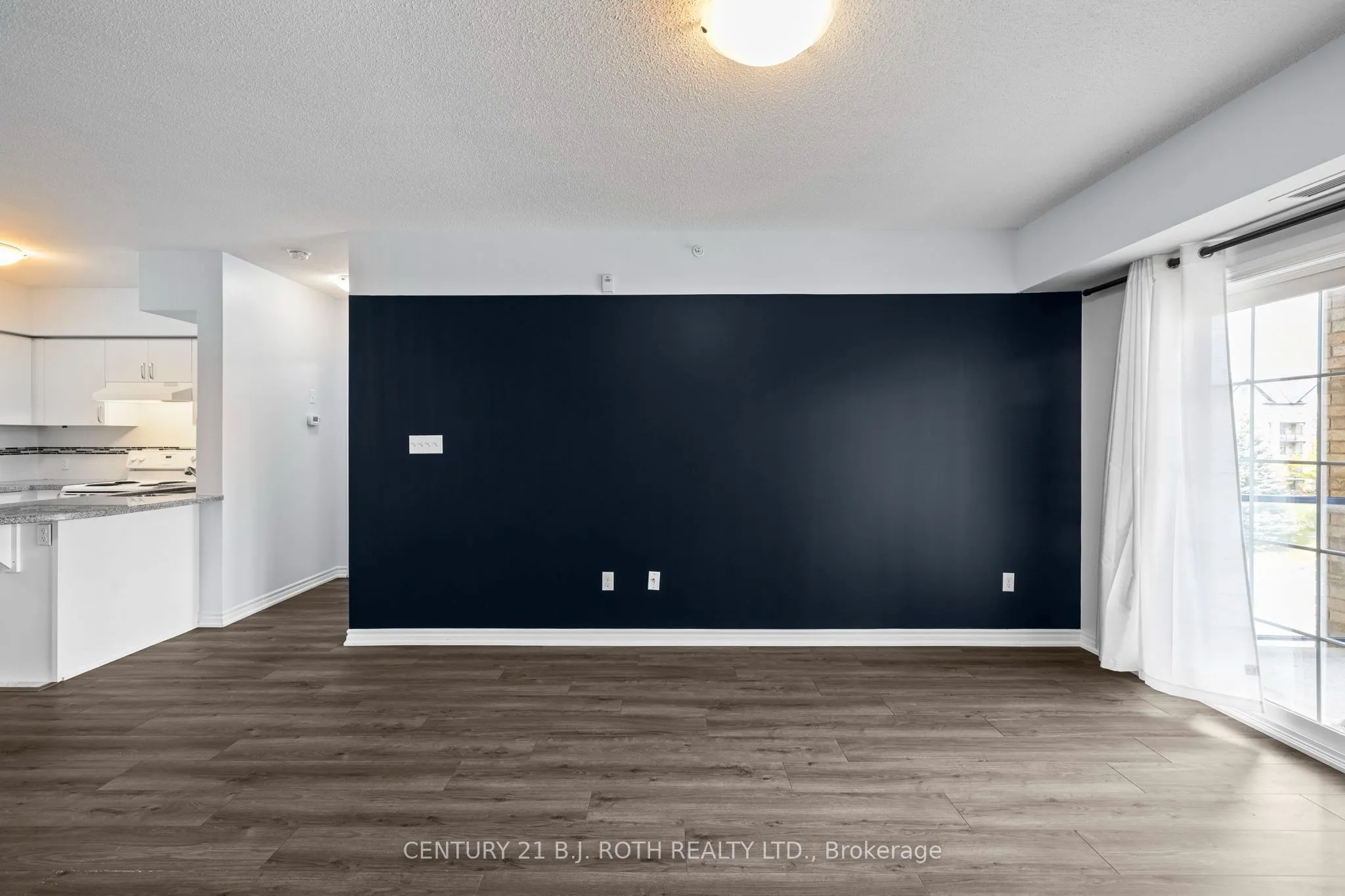 41 Ferndale Drive S #303