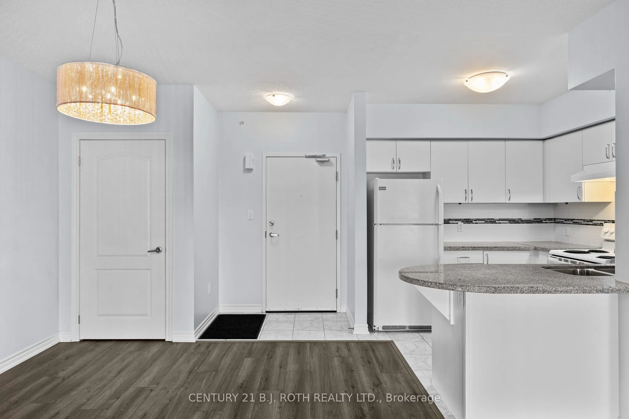 41 Ferndale Drive S #303