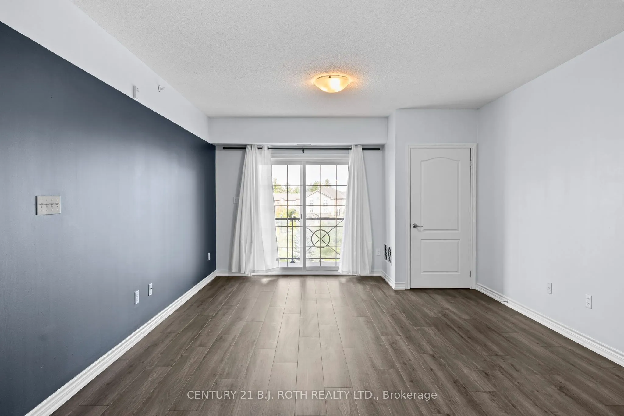 41 Ferndale Drive S #303
