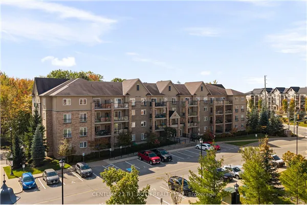 41 Ferndale Drive S #303