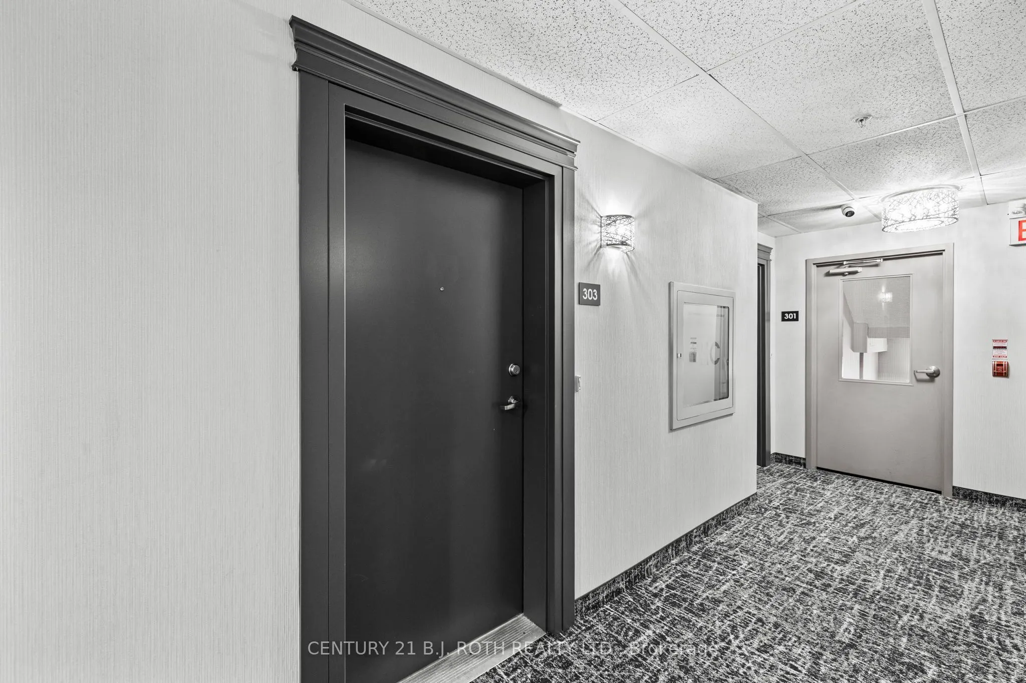 41 Ferndale Drive S #303